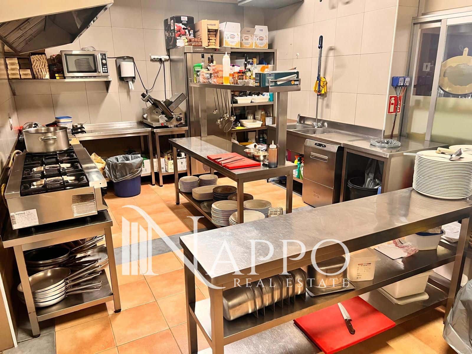 Commercial for rent in Consell - € 1,000 (Ref: 9882430)