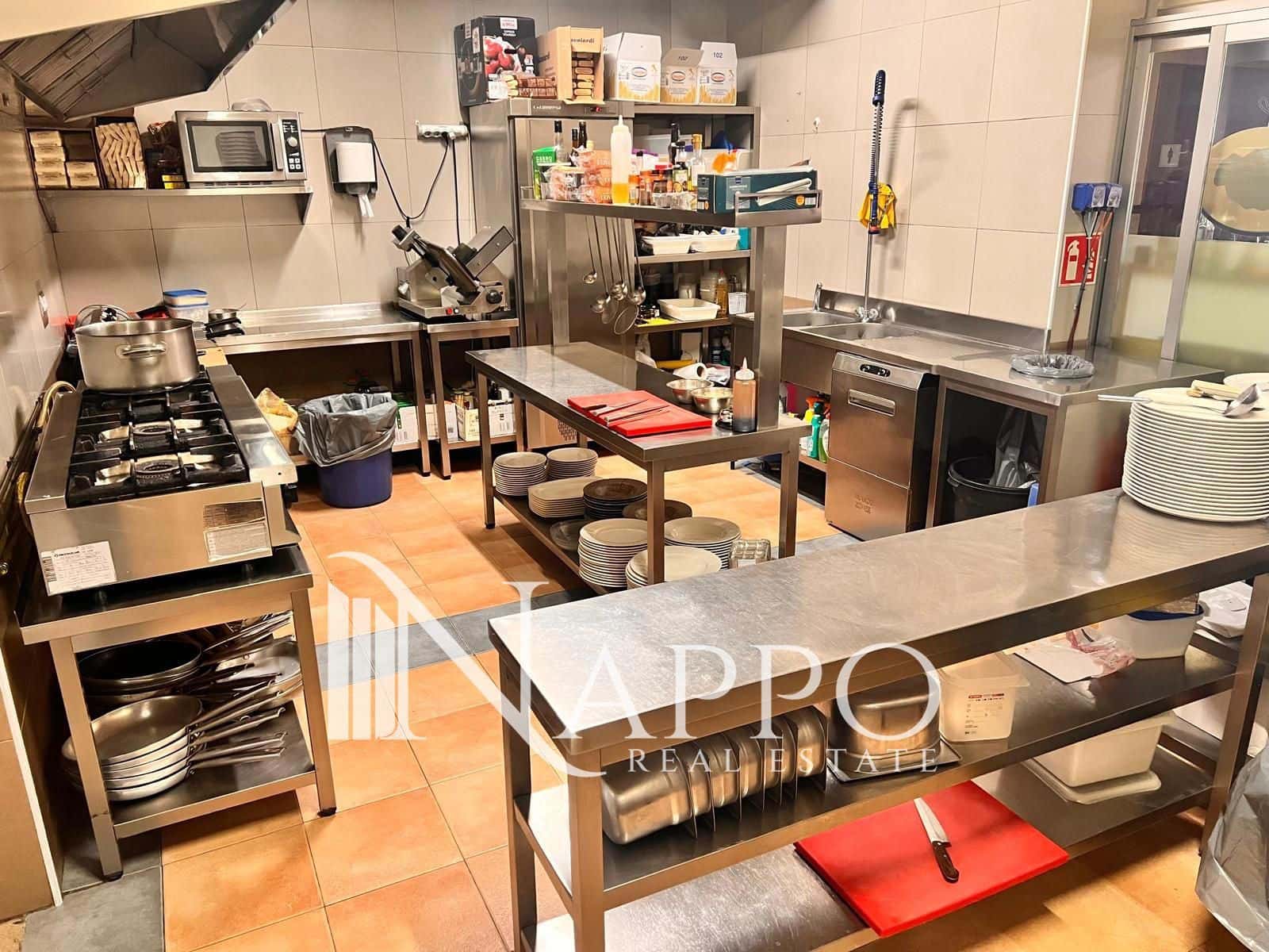 Commercial for rent in Consell - € 1,000 (Ref: 9882430)
