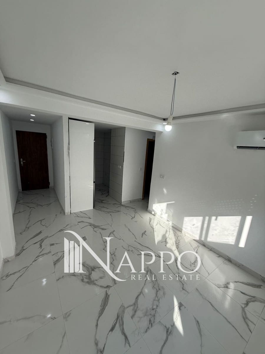 2 bedroom Flat for sale in Palma de Mallorca - € 215,000 (Ref: 9882607)