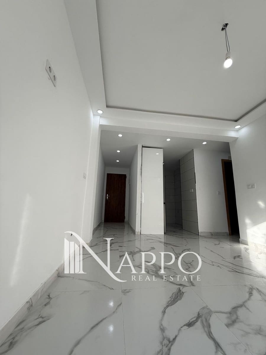 2 bedroom Flat for sale in Palma de Mallorca - € 215,000 (Ref: 9882607)