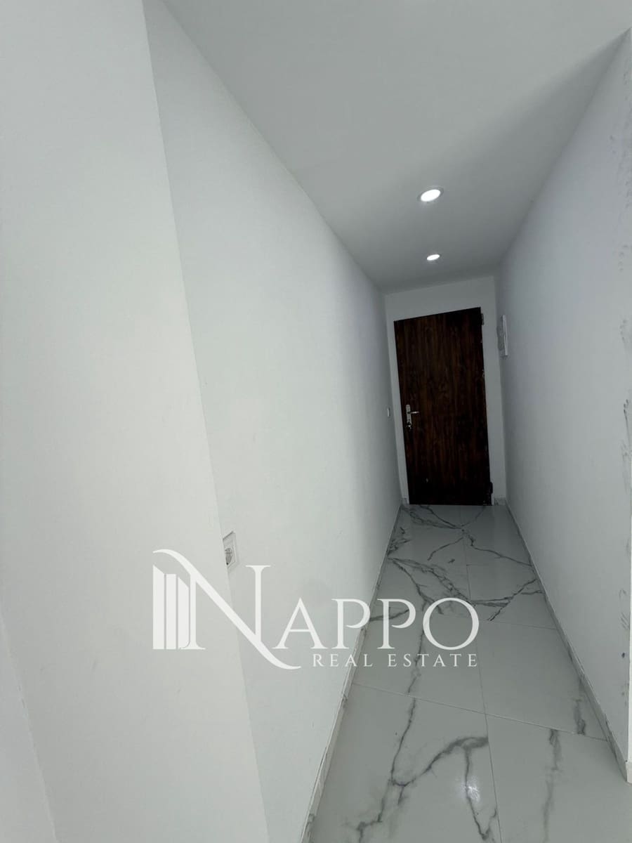 2 bedroom Flat for sale in Palma de Mallorca - € 215,000 (Ref: 9882607)