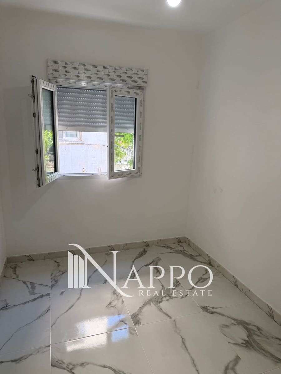 2 bedroom Flat for sale in Palma de Mallorca - € 215,000 (Ref: 9882607)