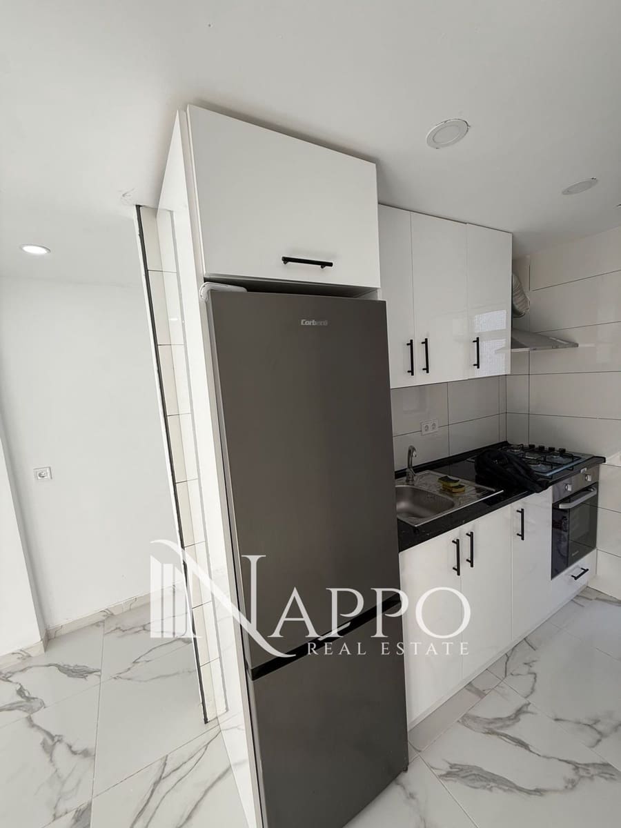 2 bedroom Flat for sale in Palma de Mallorca - € 215,000 (Ref: 9882607)