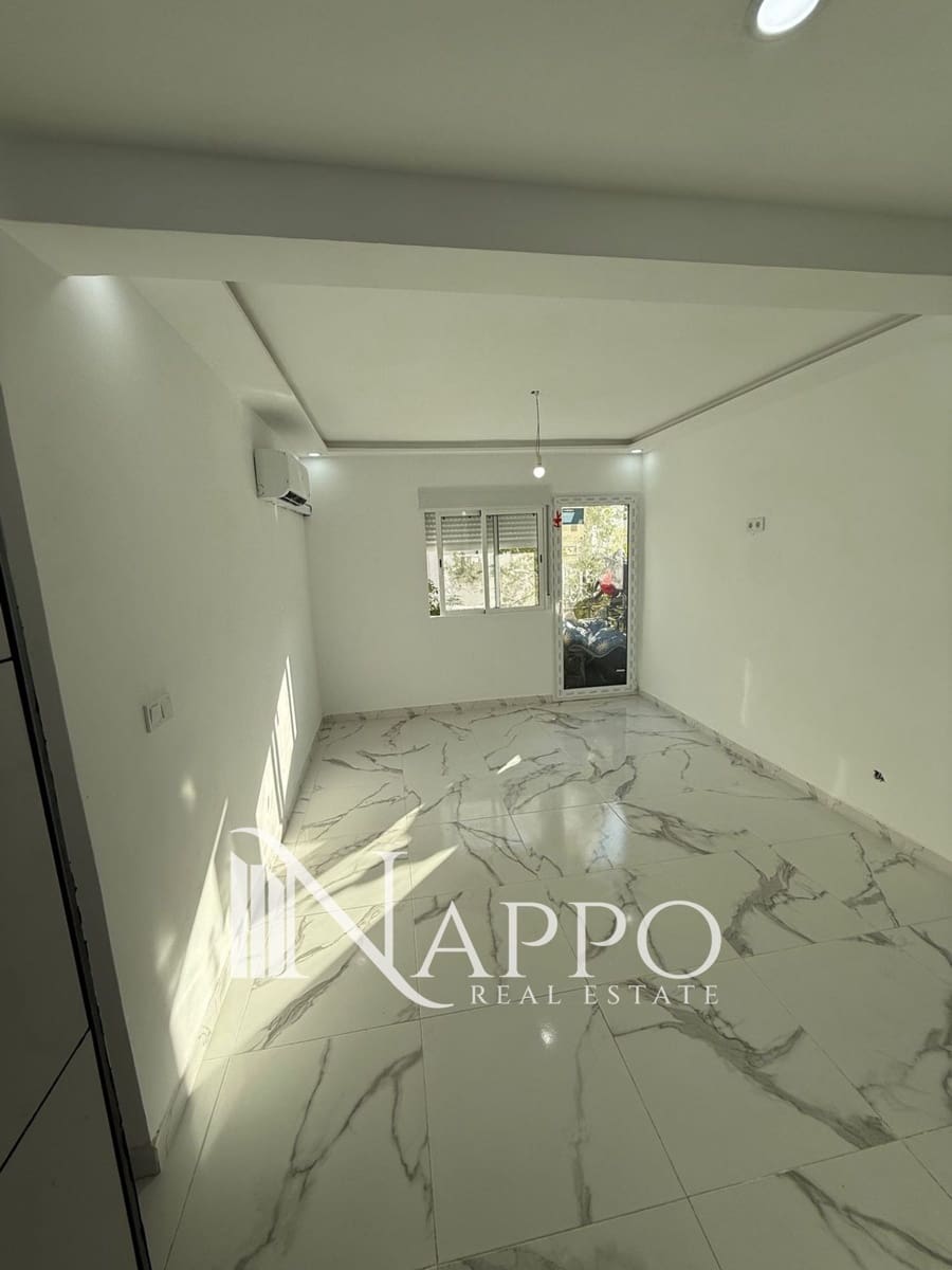 2 bedroom Flat for sale in Palma de Mallorca - € 215,000 (Ref: 9882607)