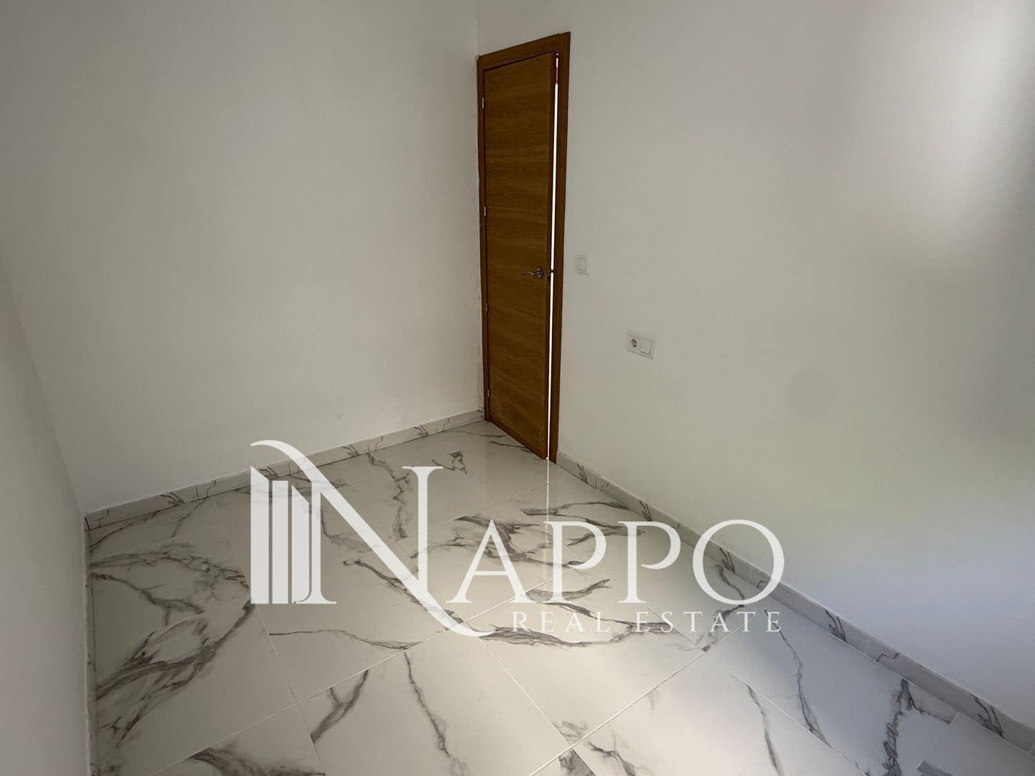 2 bedroom Flat for sale in Palma de Mallorca - € 215,000 (Ref: 9882607)