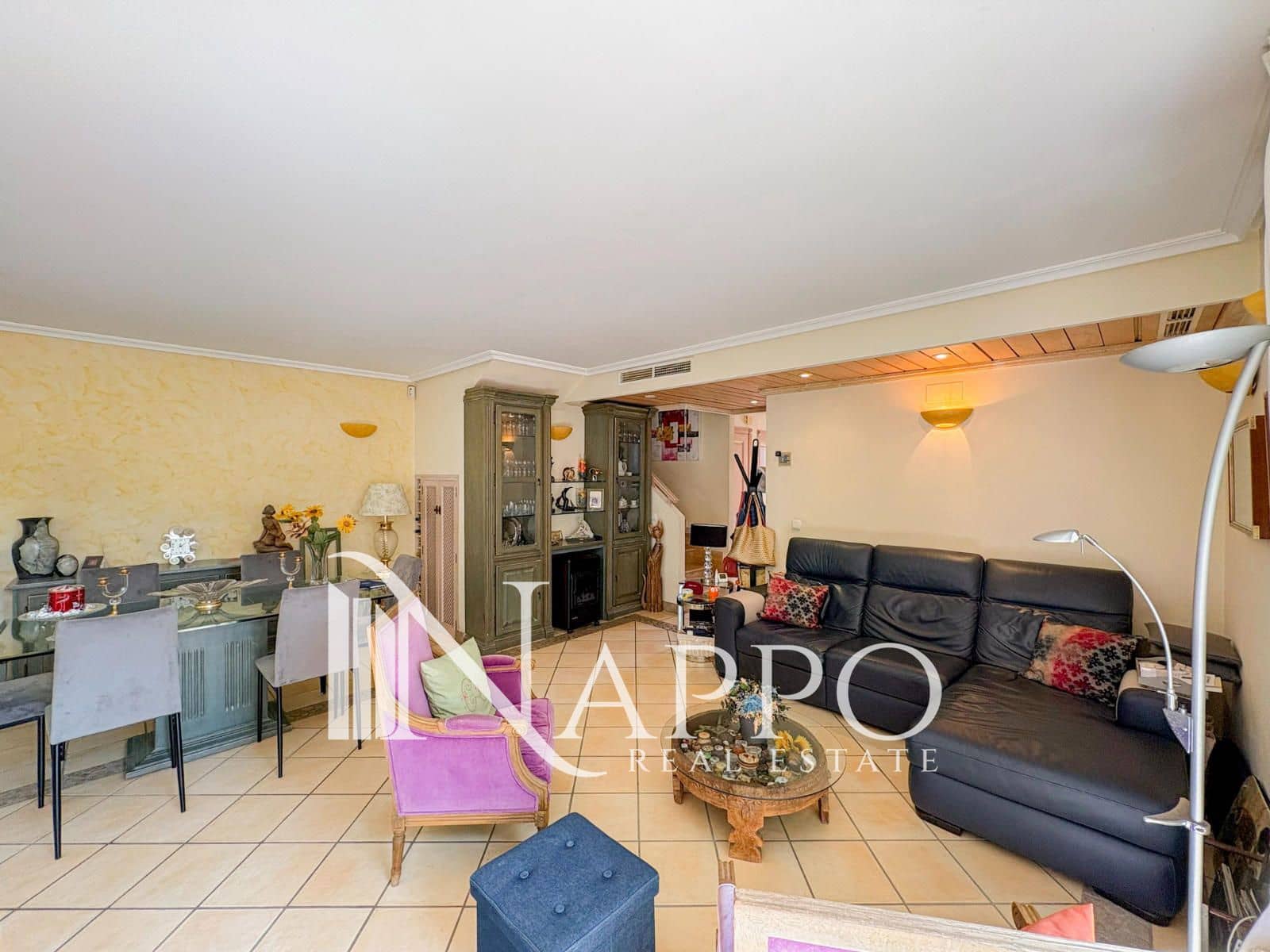 2 bedroom Flat for sale in Santa Ponsa with pool garage - € 849,000 (Ref: 9883585)