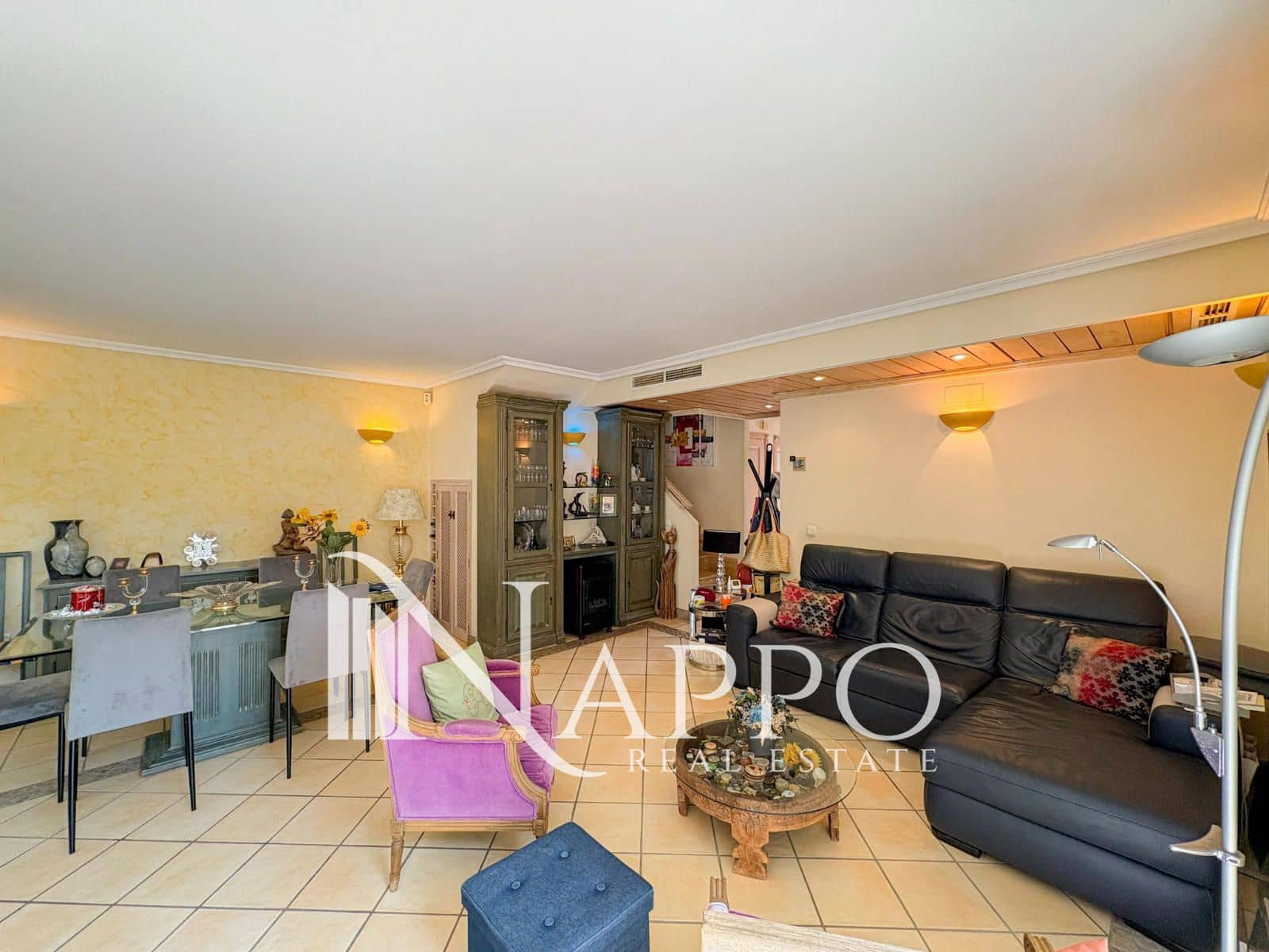 2 bedroom Flat for sale in Santa Ponsa with pool garage - € 849,000 (Ref: 9883585)