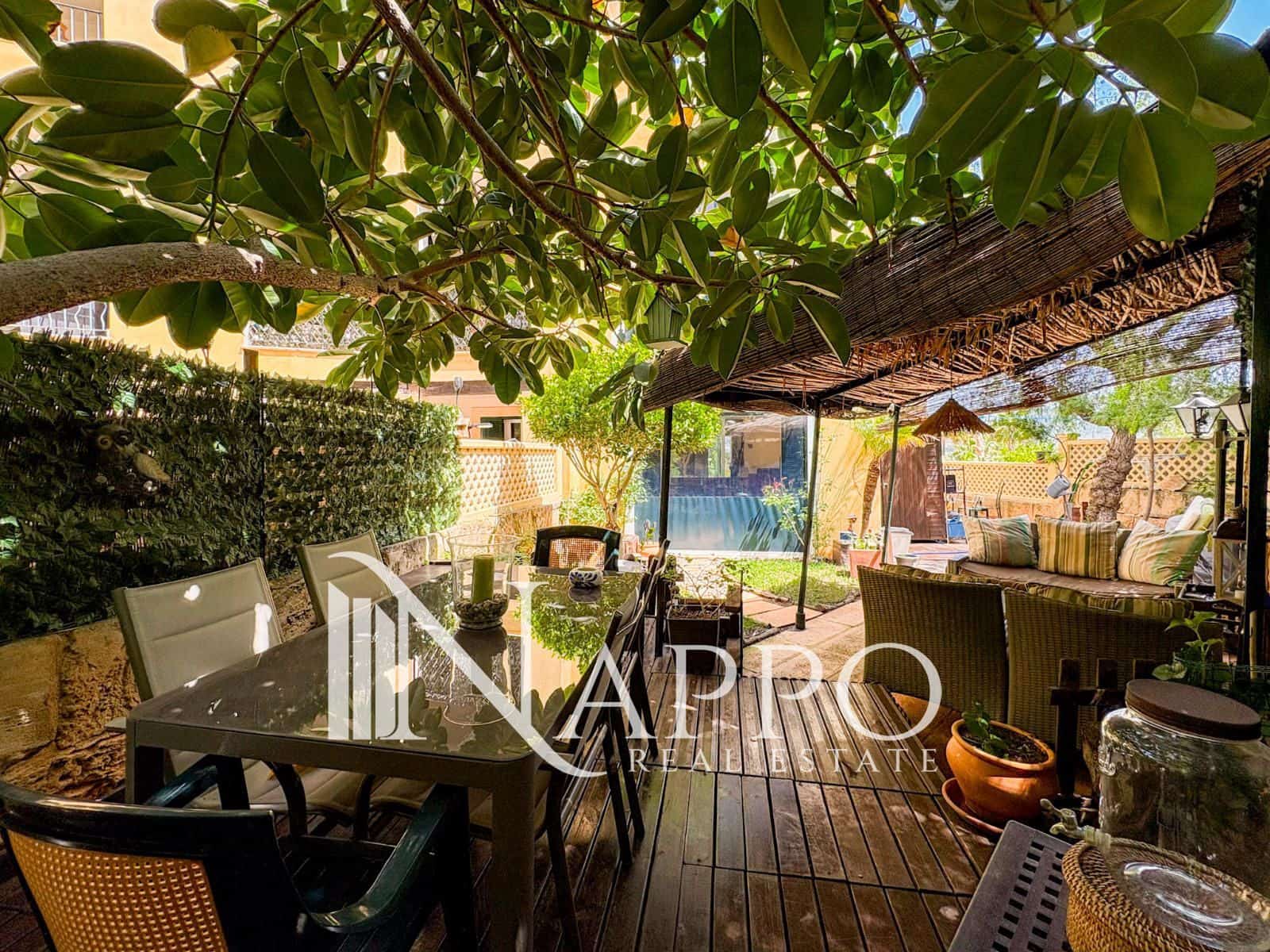 2 bedroom Flat for sale in Santa Ponsa with pool garage - € 849,000 (Ref: 9883585)
