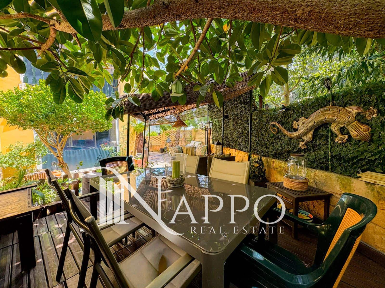 2 bedroom Flat for sale in Santa Ponsa with pool garage - € 849,000 (Ref: 9883585)