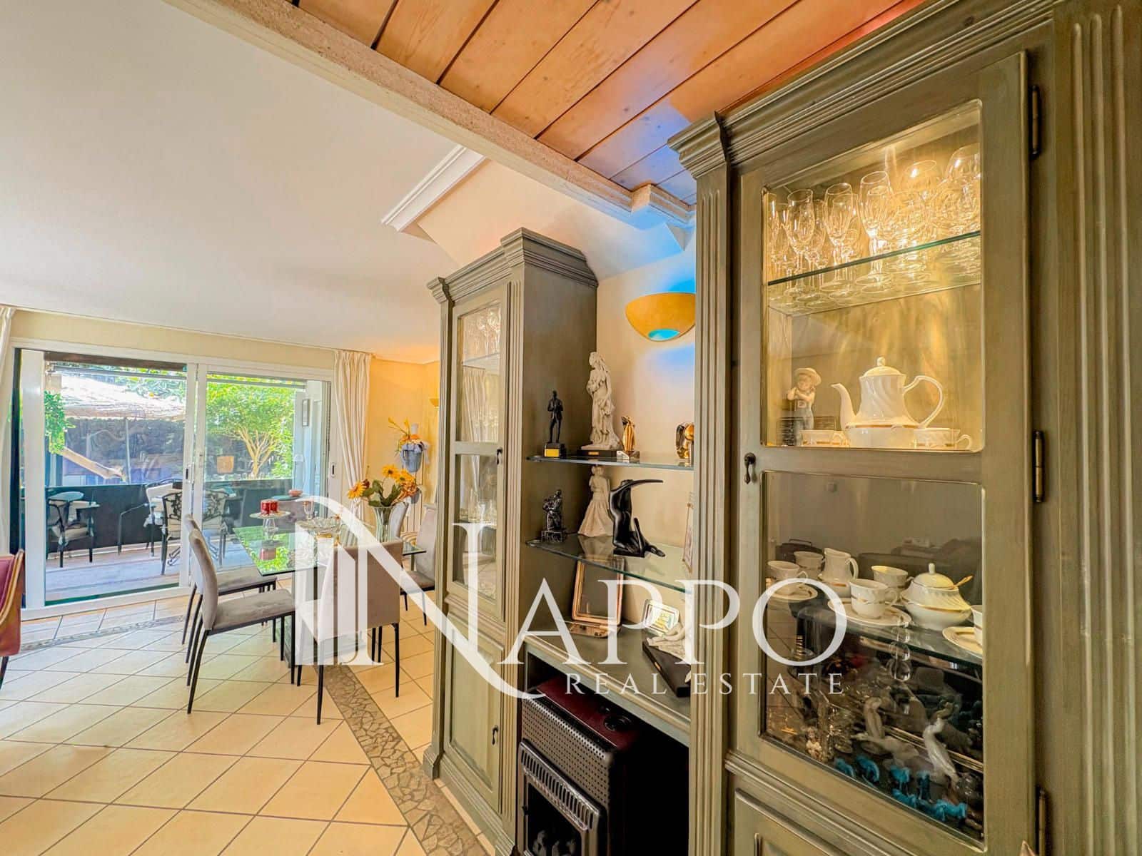 2 bedroom Flat for sale in Santa Ponsa with pool garage - € 849,000 (Ref: 9883585)
