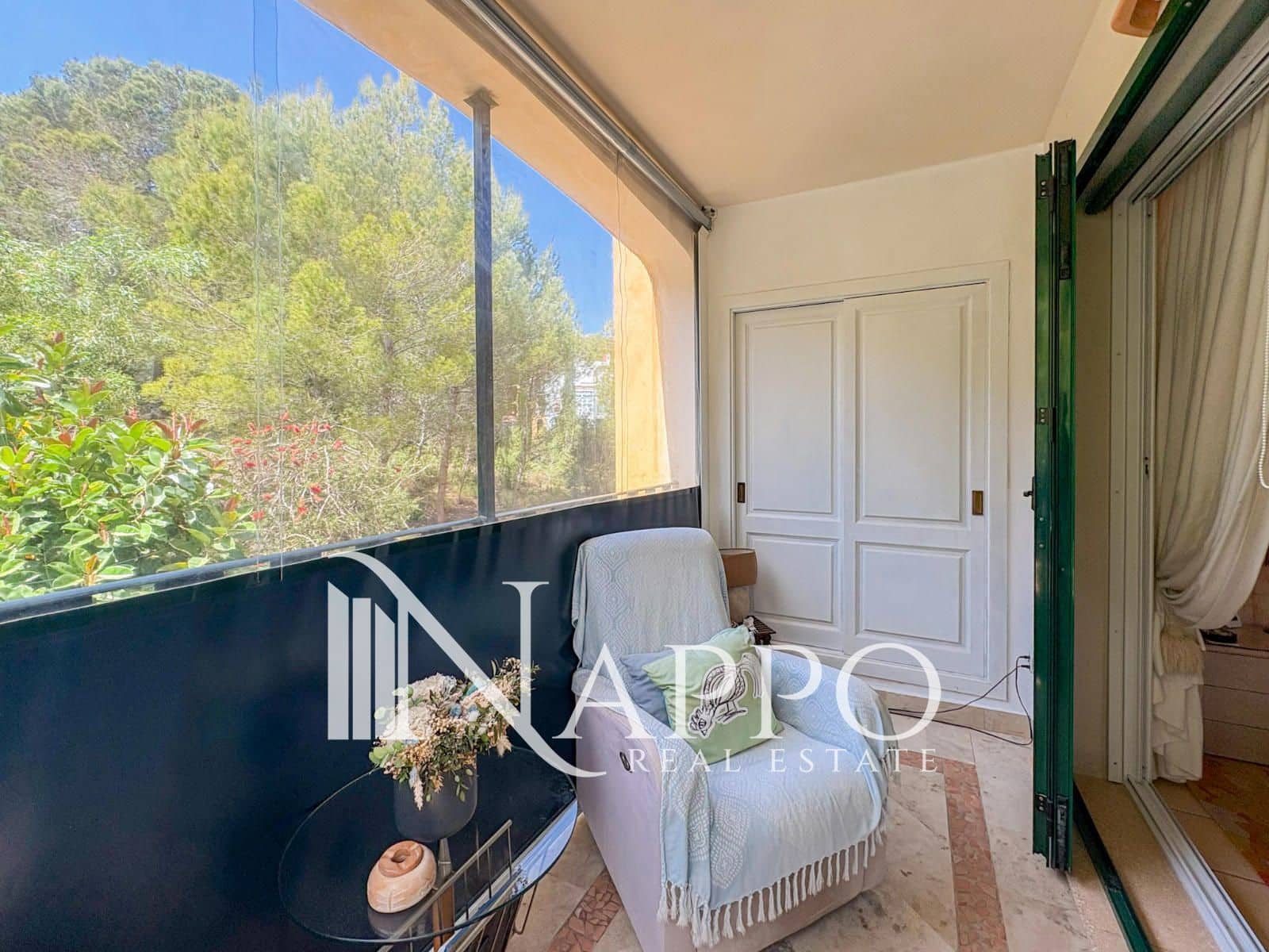 2 bedroom Flat for sale in Santa Ponsa with pool garage - € 849,000 (Ref: 9883585)