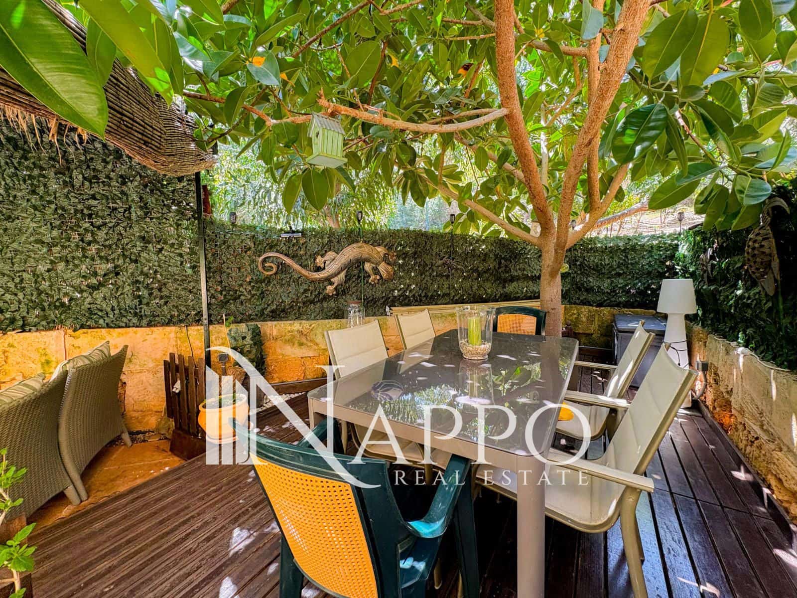 2 bedroom Flat for sale in Santa Ponsa with pool garage - € 849,000 (Ref: 9883585)