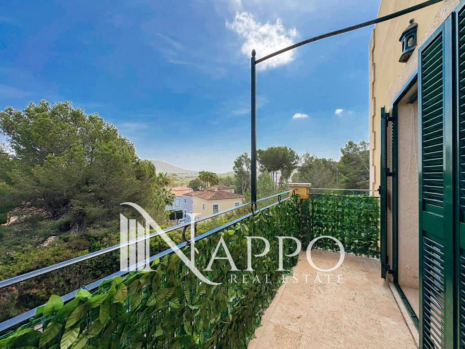 2 bedroom Flat for sale in Santa Ponsa with pool garage - € 849,000 (Ref: 9883585)