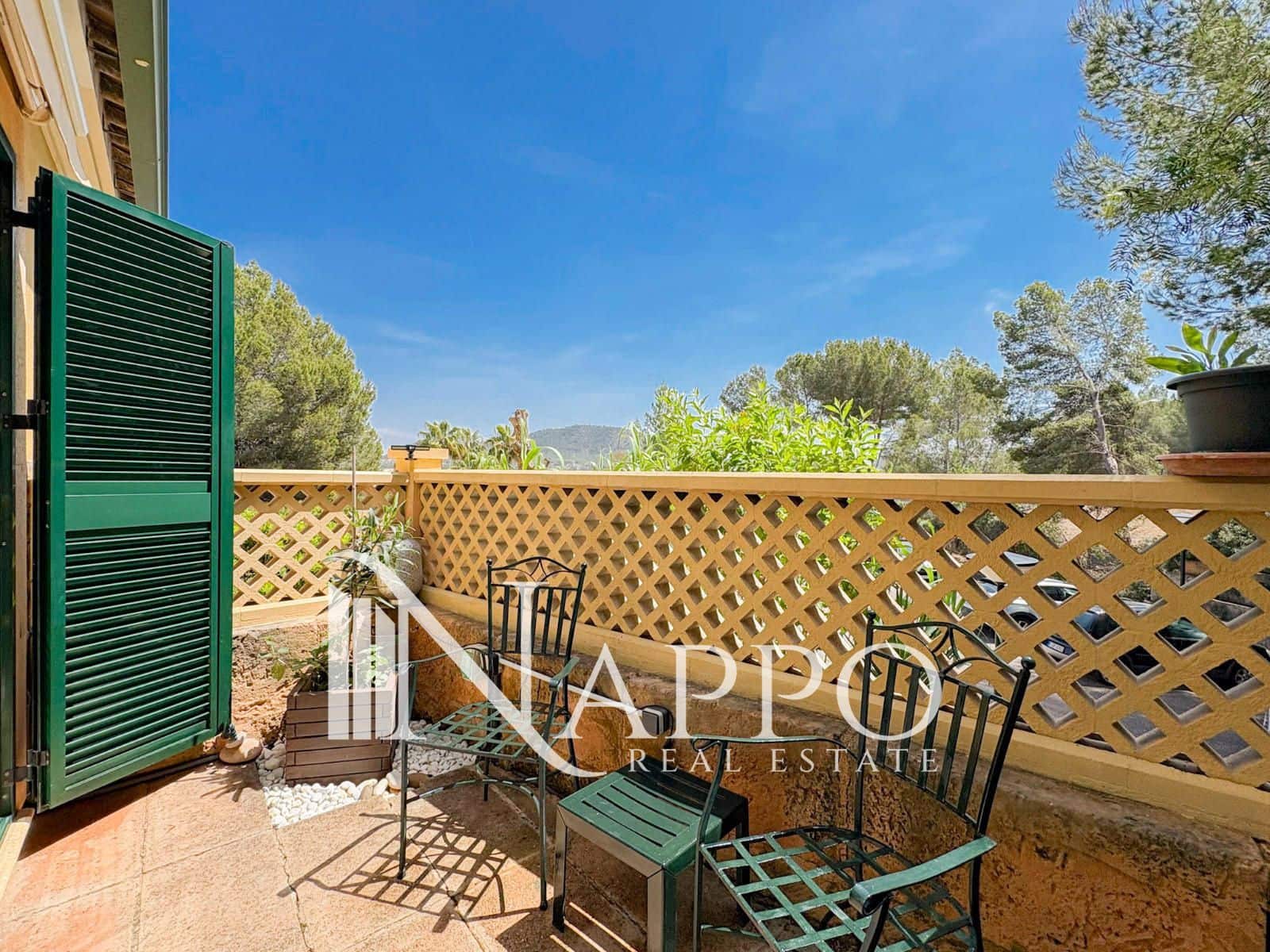 2 bedroom Flat for sale in Santa Ponsa with pool garage - € 849,000 (Ref: 9883585)