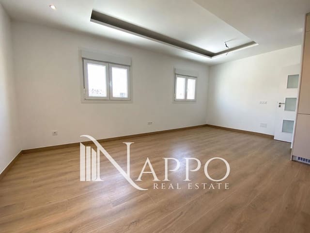 Appartement de 2 chambres à louer à El Viver, Palma de Mallorca - 1 400 € (Ref: 9889144)