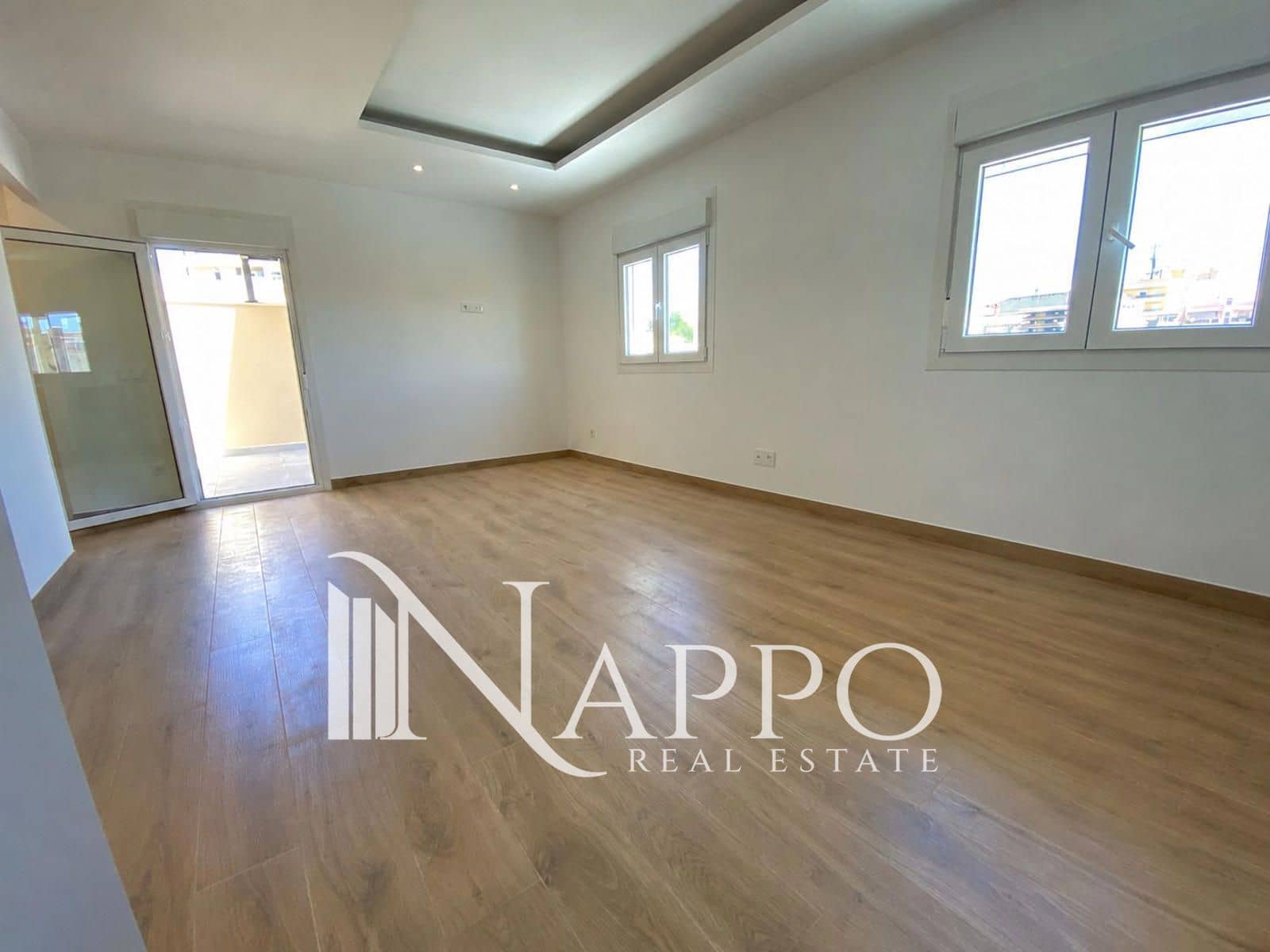 Appartement de 2 chambres à louer à Palma de Mallorca - 1 400 € (Ref: 9889144)