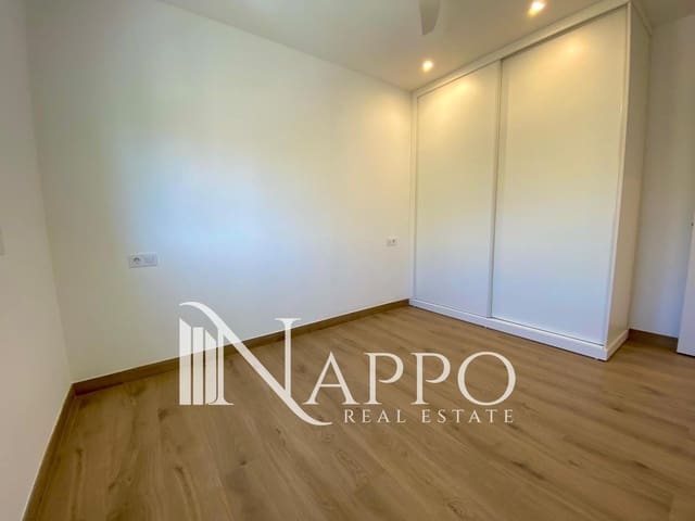 Appartement de 2 chambres à louer à El Viver, Palma de Mallorca - 1 400 € (Ref: 9889144)
