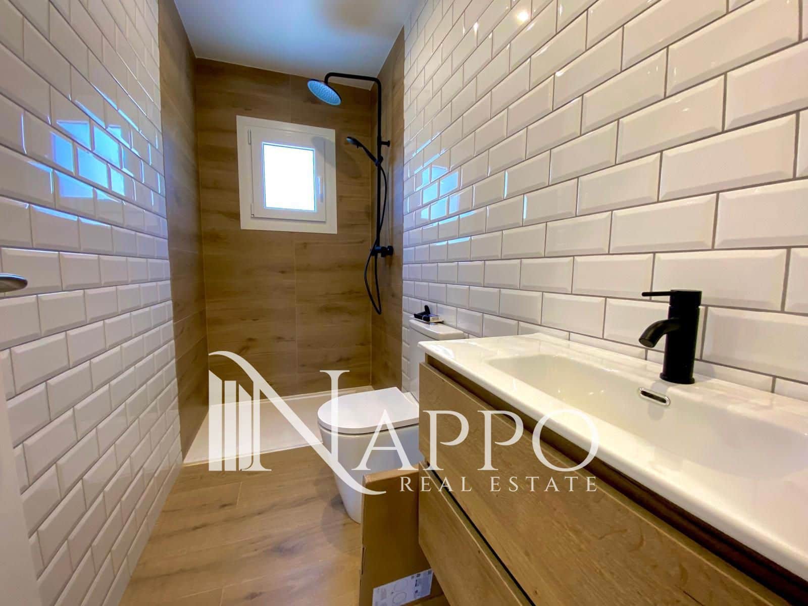 Appartement de 2 chambres à louer à Palma de Mallorca - 1 400 € (Ref: 9889144)