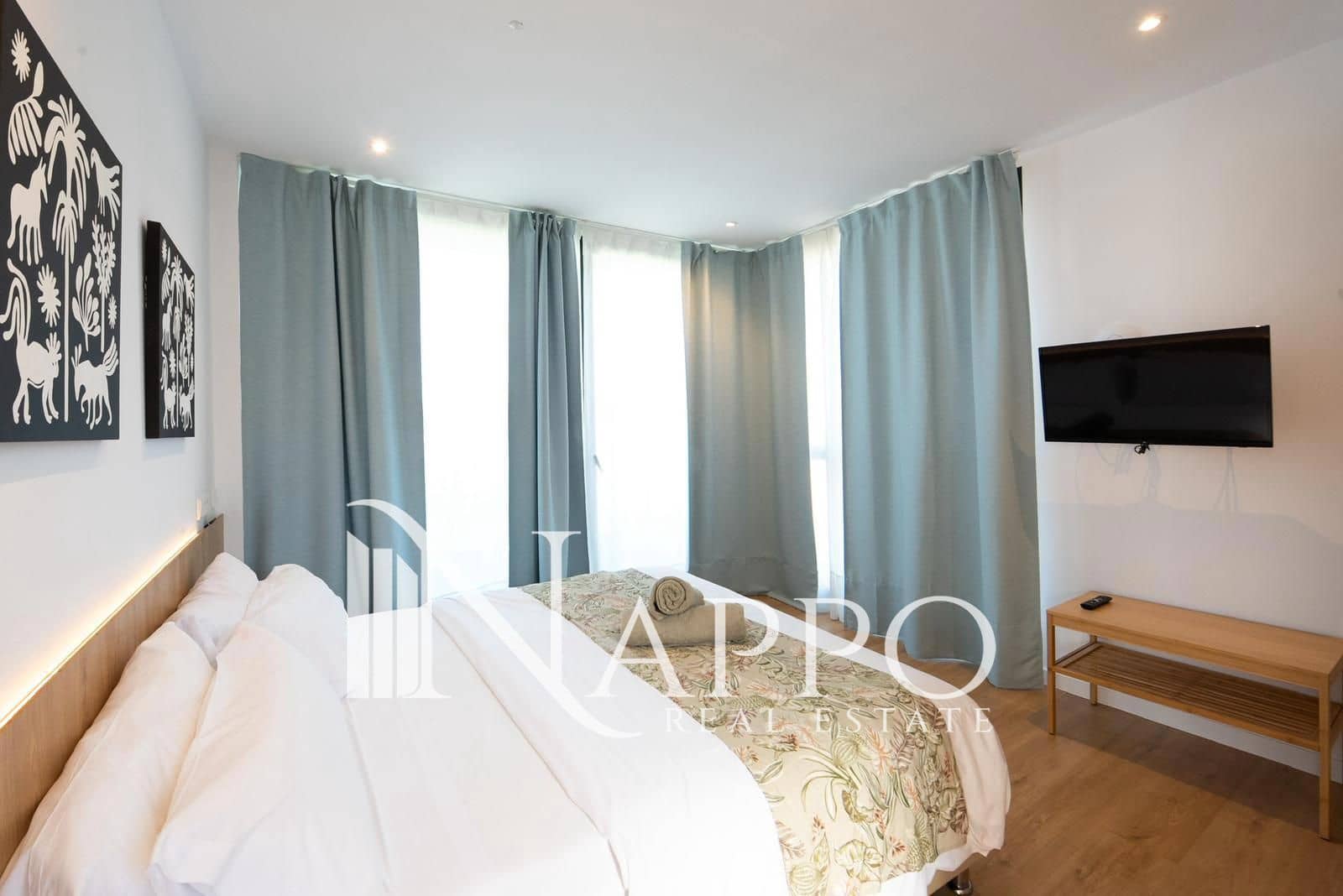 Chalet de 6 habitaciones en Santa Ponsa en alquiler con piscina garaje - 12.000 € (Ref: 9889441)