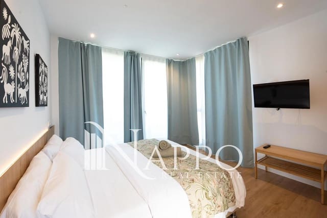 Chalet de 6 habitaciones en Santa Ponsa, Calvià en alquiler con piscina garaje - 12.000 € (Ref: 9889441)