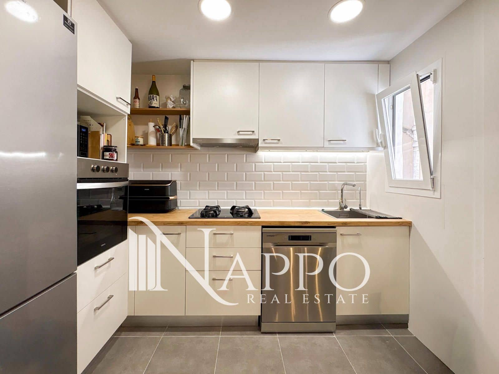 3 bedroom Flat for sale in Palma de Mallorca - € 445,000 (Ref: 9897272)