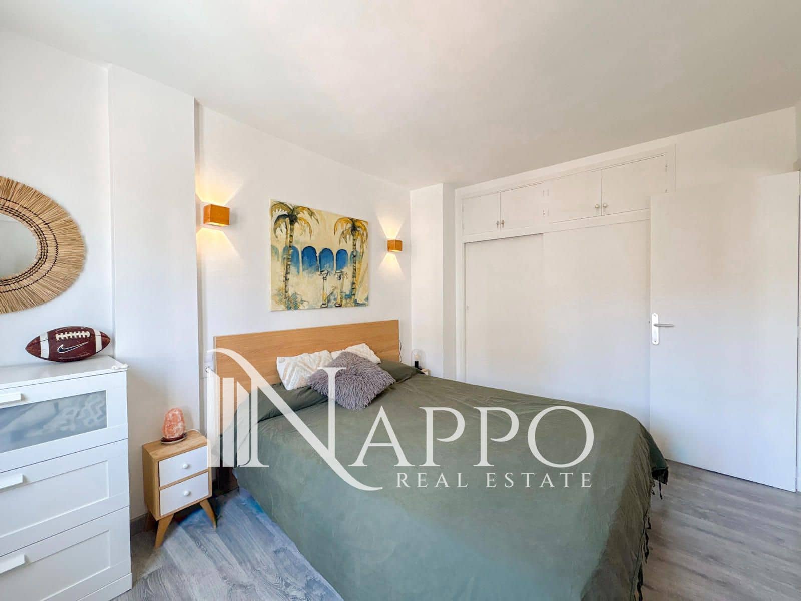 3 bedroom Flat for sale in Palma de Mallorca - € 445,000 (Ref: 9897272)