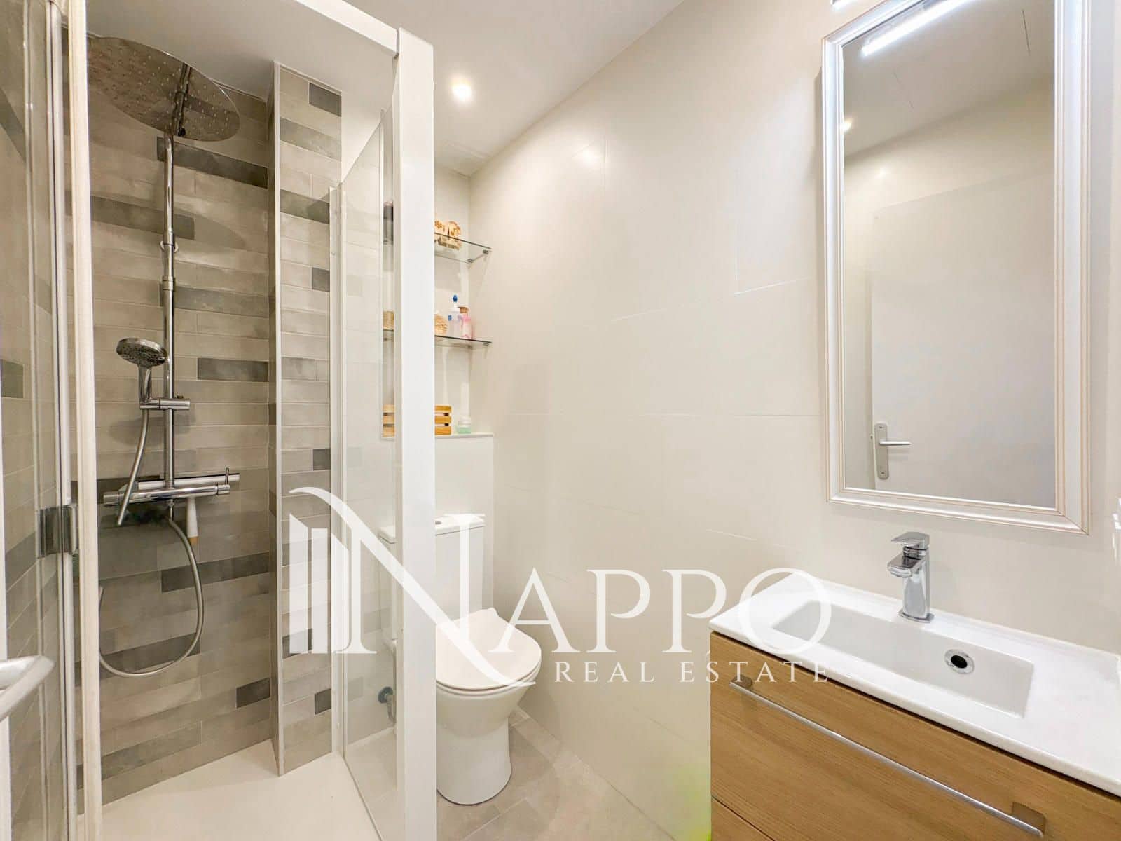 3 bedroom Flat for sale in Palma de Mallorca - € 445,000 (Ref: 9897272)