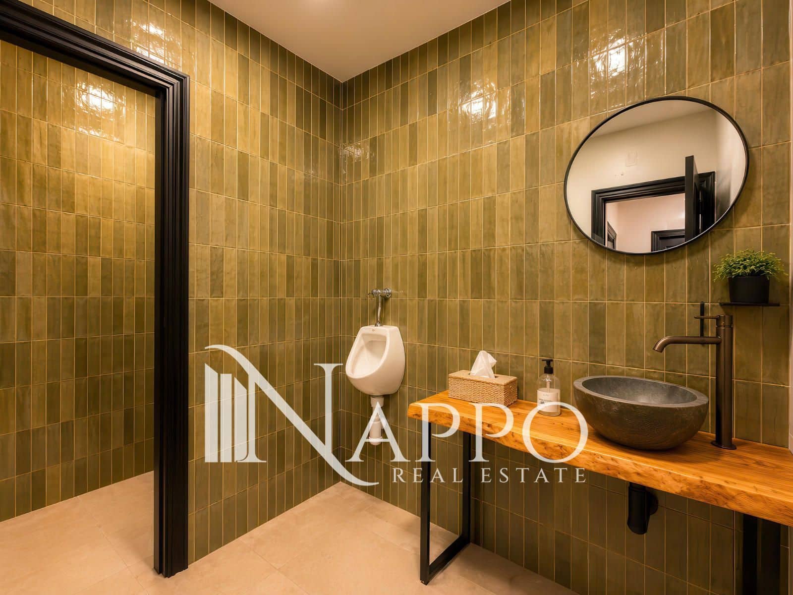 Local Commercial à louer à Palma de Mallorca - 1 500 € (Ref: 9897273)