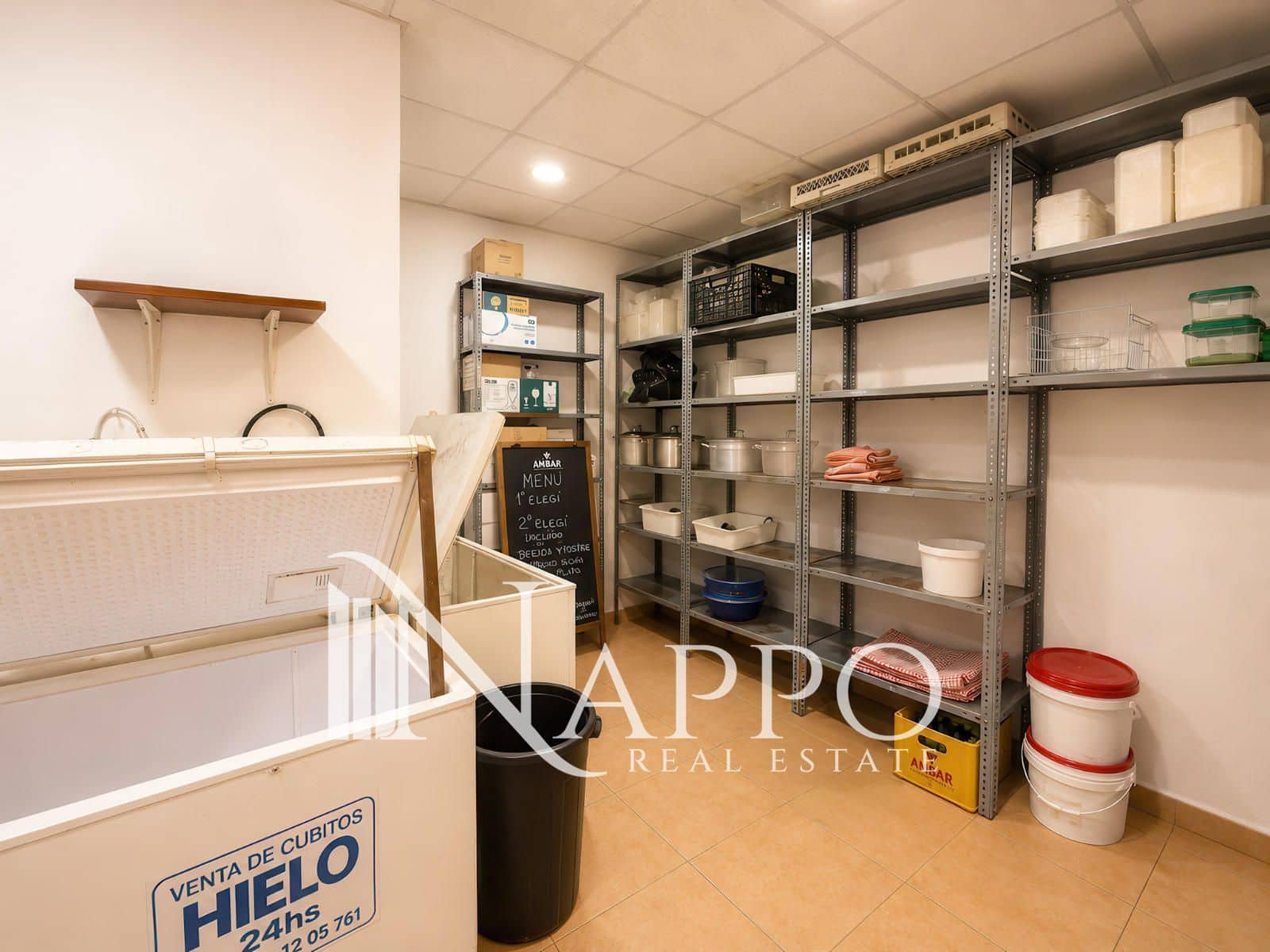 Local Commercial à louer à Palma de Mallorca - 1 500 € (Ref: 9897273)