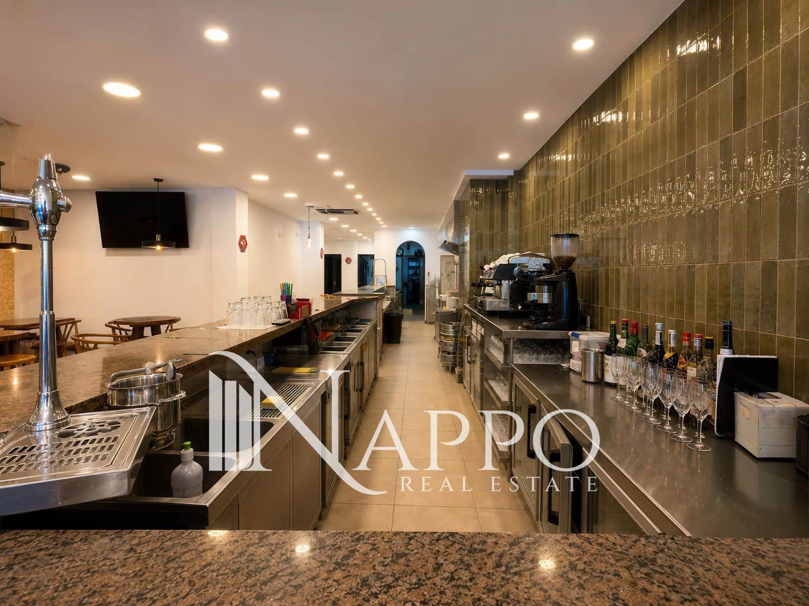 Local Commercial à louer à Palma de Mallorca - 1 500 € (Ref: 9897273)