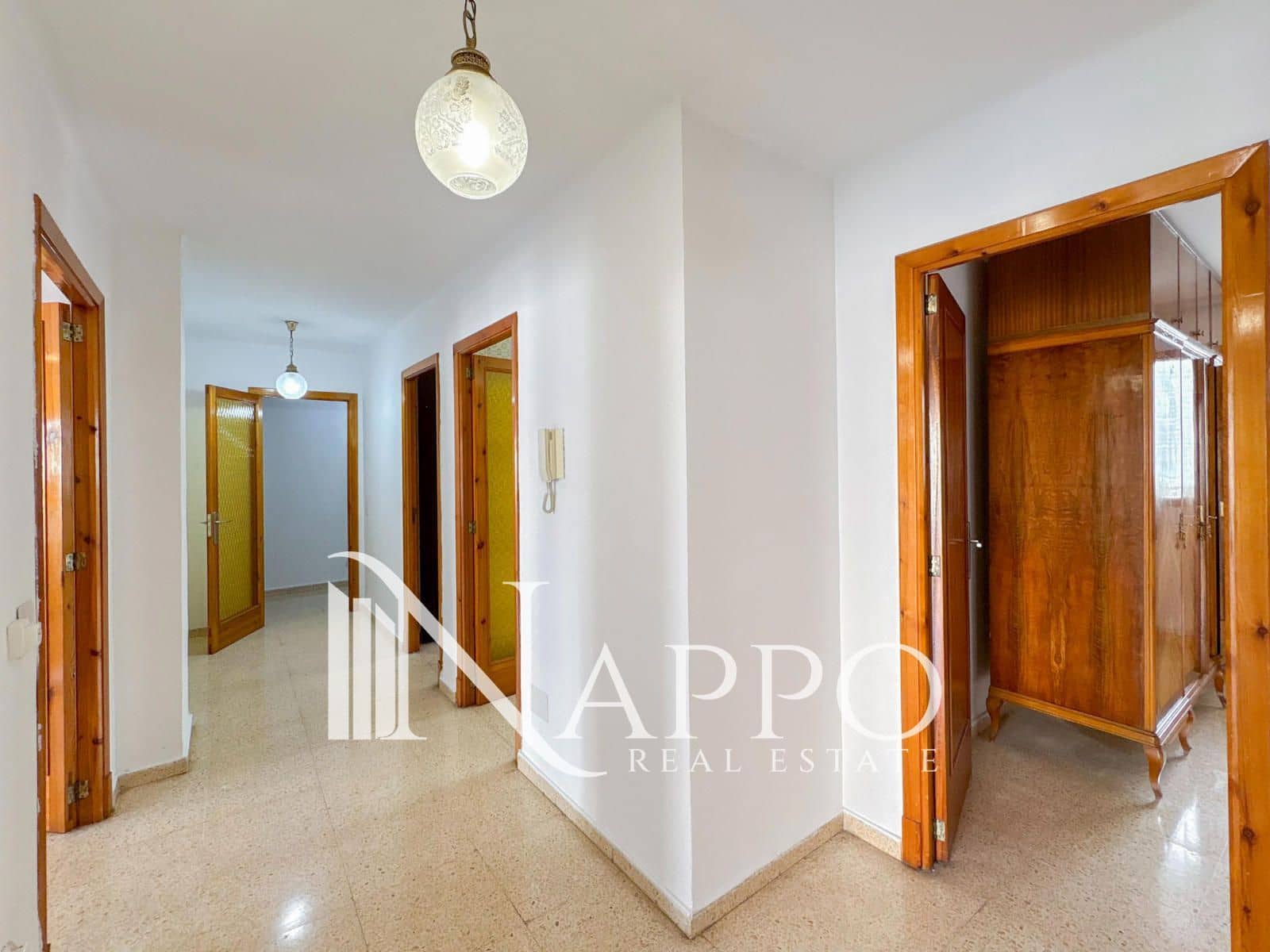 3 bedroom Flat for rent in Palma de Mallorca - € 1,600 (Ref: 9902241)