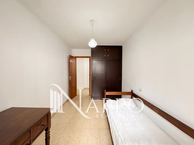 3 bedroom Flat for rent in Palma de Mallorca - € 1,600 (Ref: 9902241)