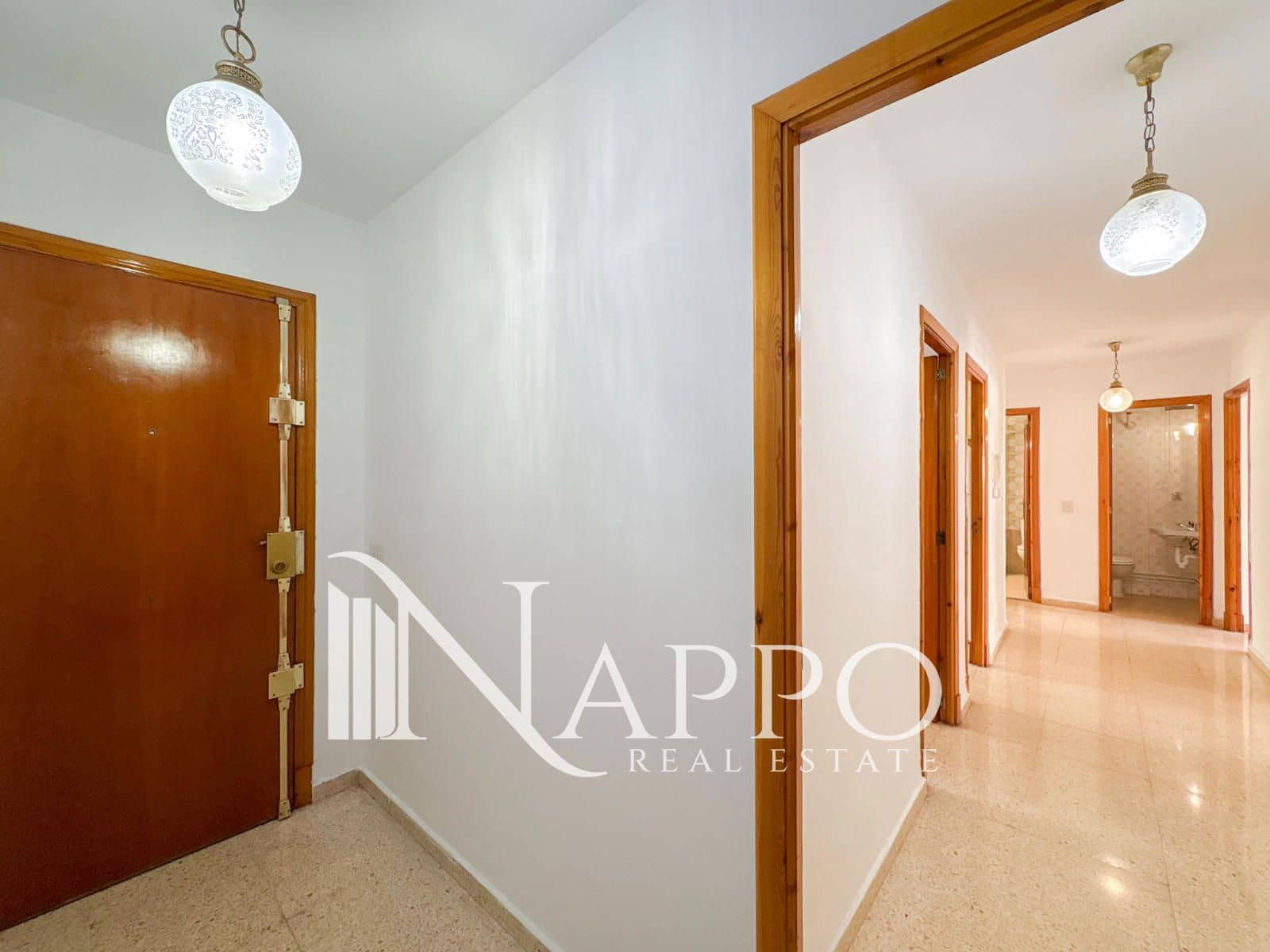3 bedroom Flat for rent in Palma de Mallorca - € 1,600 (Ref: 9902241)