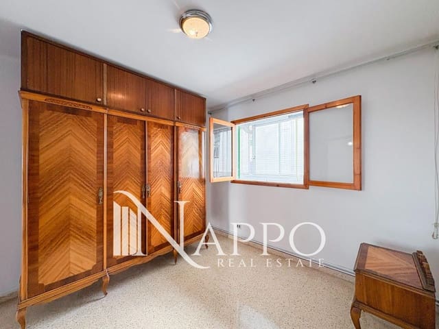 3 bedroom Flat for rent in Palma de Mallorca - € 1,600 (Ref: 9902241)