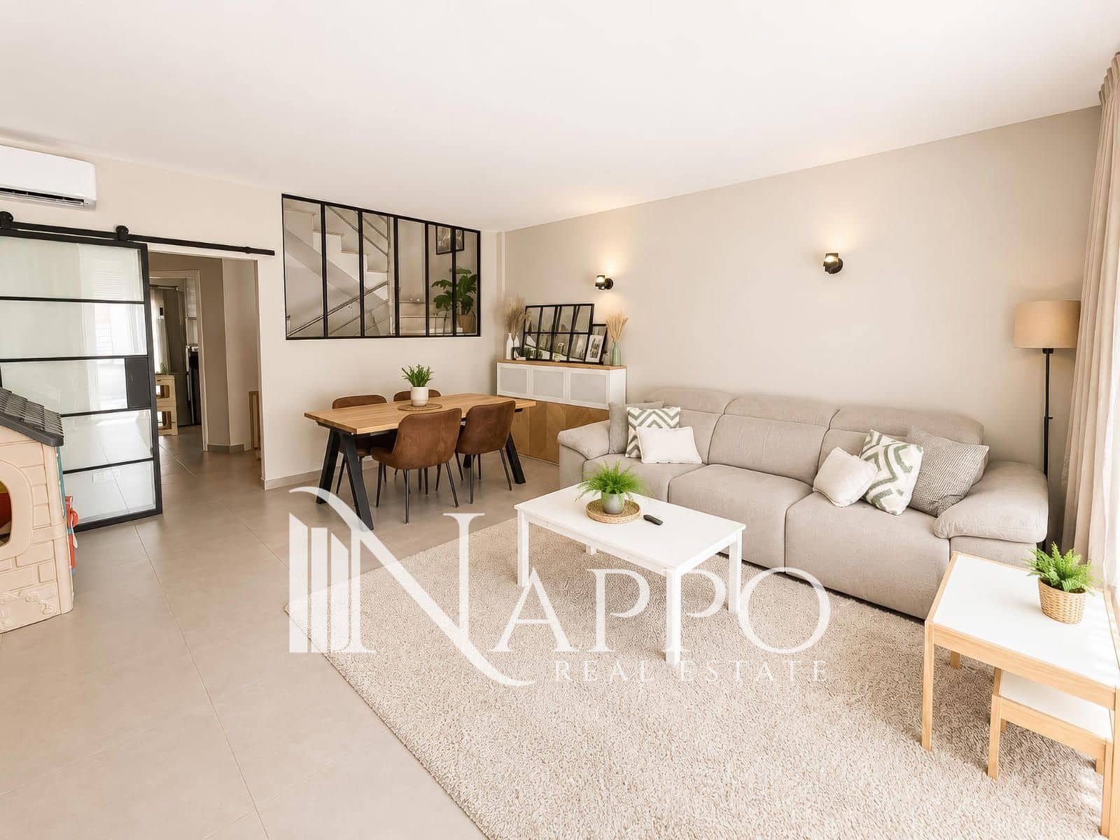 4 bedroom Townhouse for sale in El Pont d'Inca / Es Pont d'Inca with garage - € 679,000 (Ref: 9902242)
