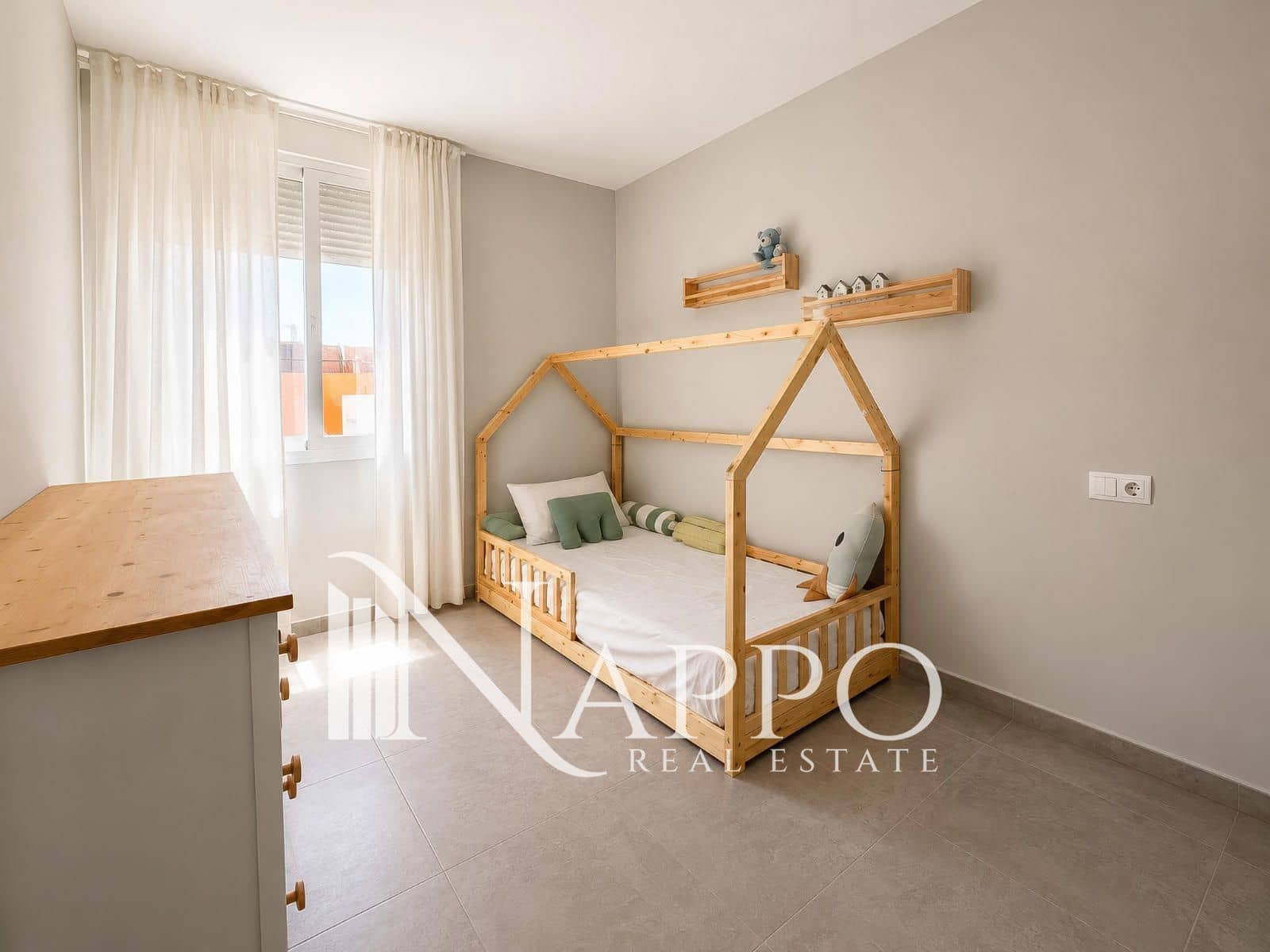4 bedroom Townhouse for sale in El Pont d'Inca / Es Pont d'Inca with garage - € 679,000 (Ref: 9902242)