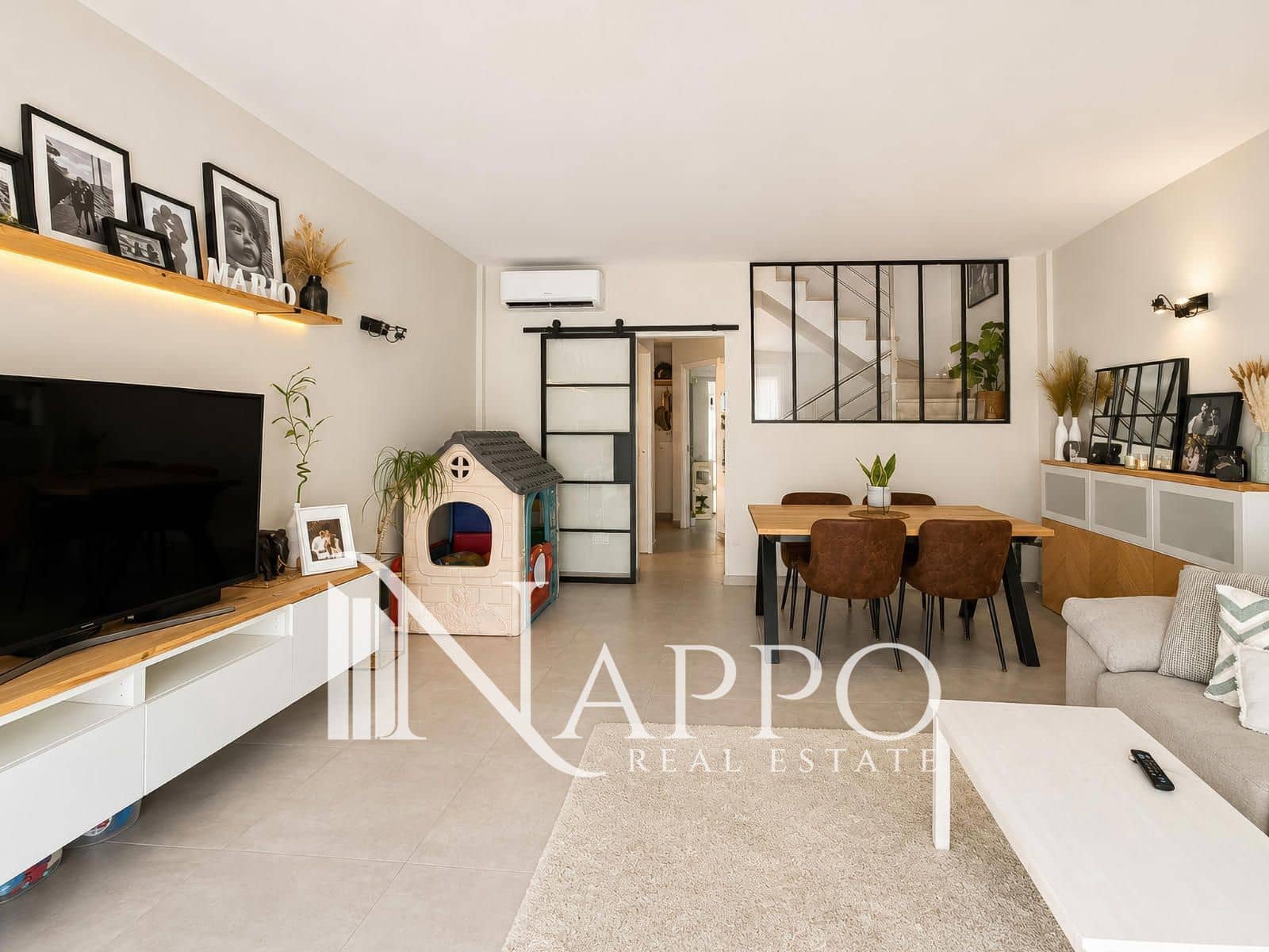 4 bedroom Townhouse for sale in El Pont d'Inca / Es Pont d'Inca with garage - € 679,000 (Ref: 9902242)