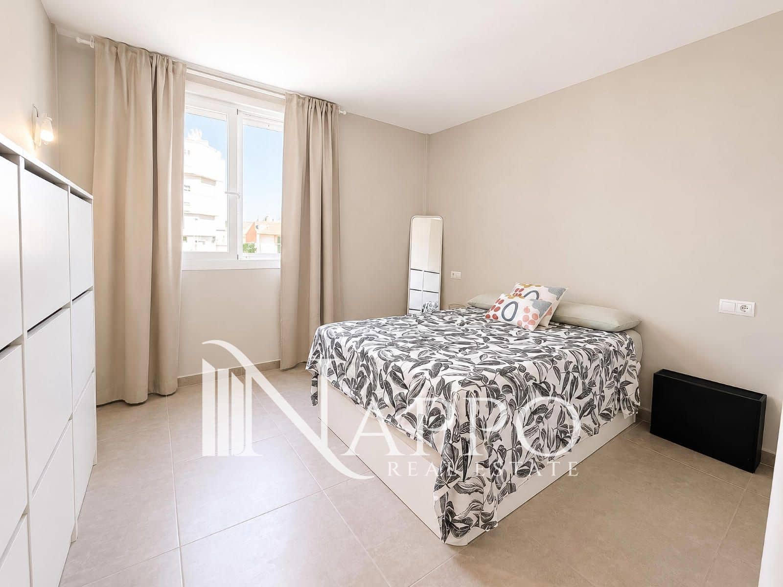 4 bedroom Townhouse for sale in El Pont d'Inca / Es Pont d'Inca with garage - € 679,000 (Ref: 9902242)