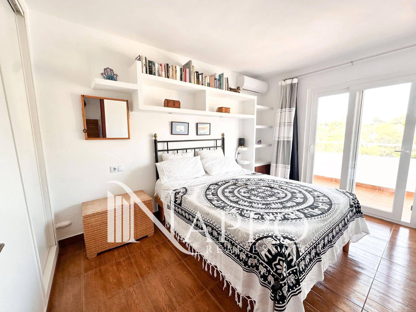 1 Zimmer Wohnung zu vermieten in Cala Mayor mit Pool - 1.580 € (Ref: 9904946)
