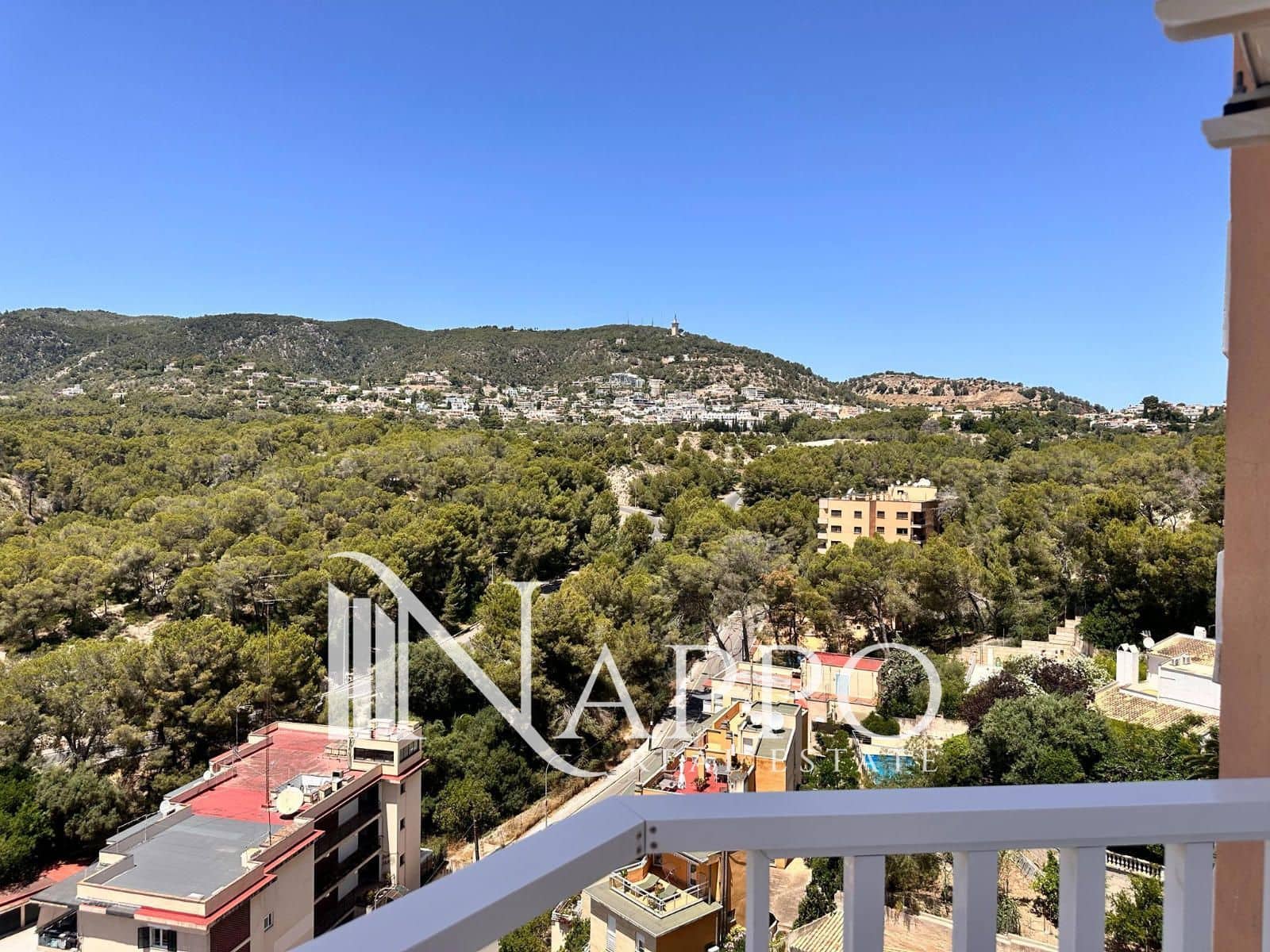 1 Zimmer Wohnung zu vermieten in Cala Mayor mit Pool - 1.580 € (Ref: 9904946)