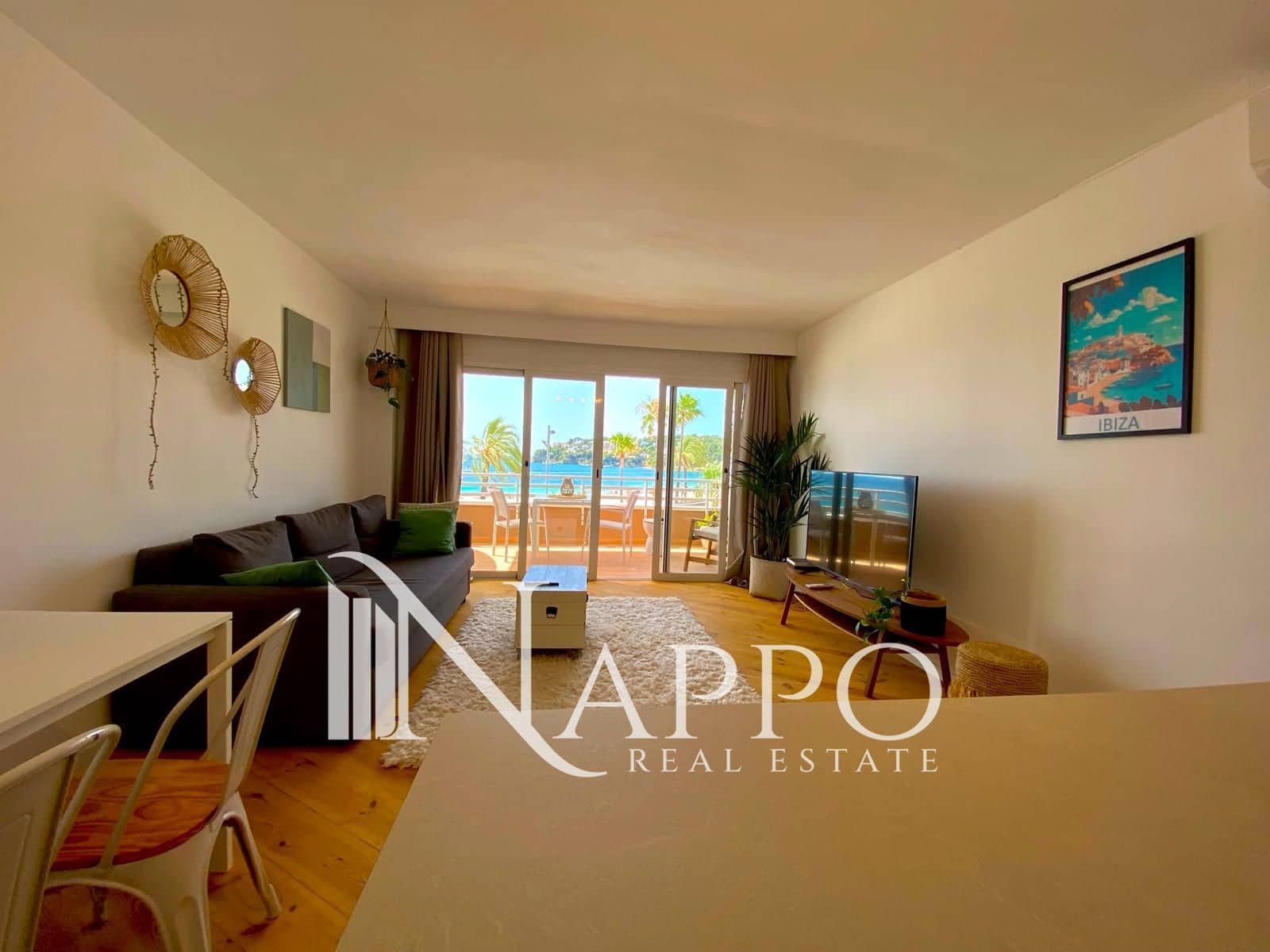 1 slaapkamer Flat te huur in Magalluf met zwembad - € 2.000 (Ref: 9917608)