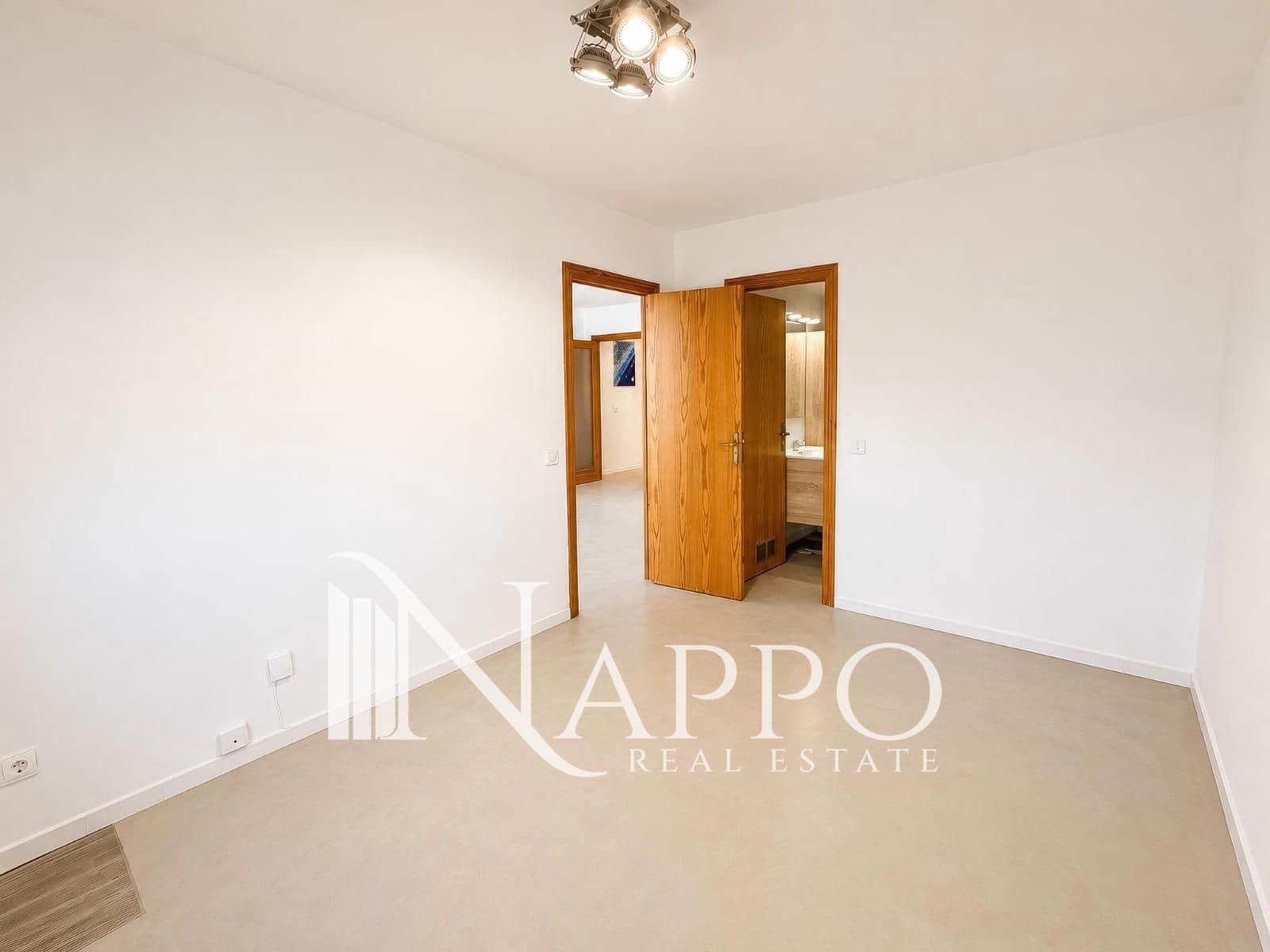 Piso de 4 habitaciones en Palma de Mallorca en venta con garaje - 420.000 € (Ref: 9917609)