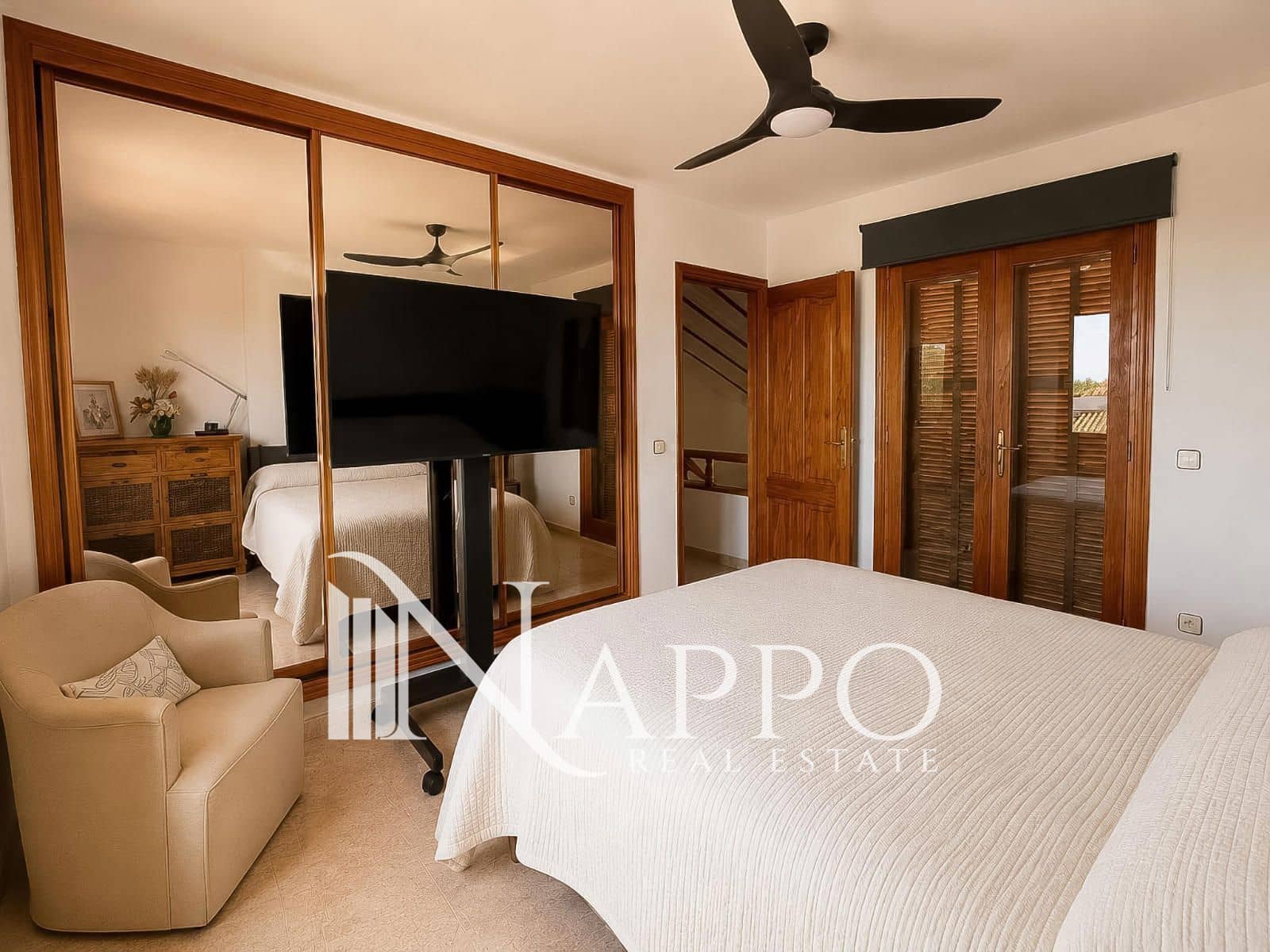 4 bedroom Villa for sale in Palmanyola with pool garage - € 1,199,000 (Ref: 9918902)