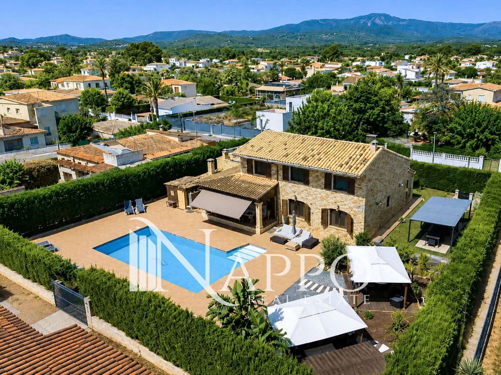 4 bedroom Villa for sale in Palmanyola with pool garage - € 1,199,000 (Ref: 9918902)