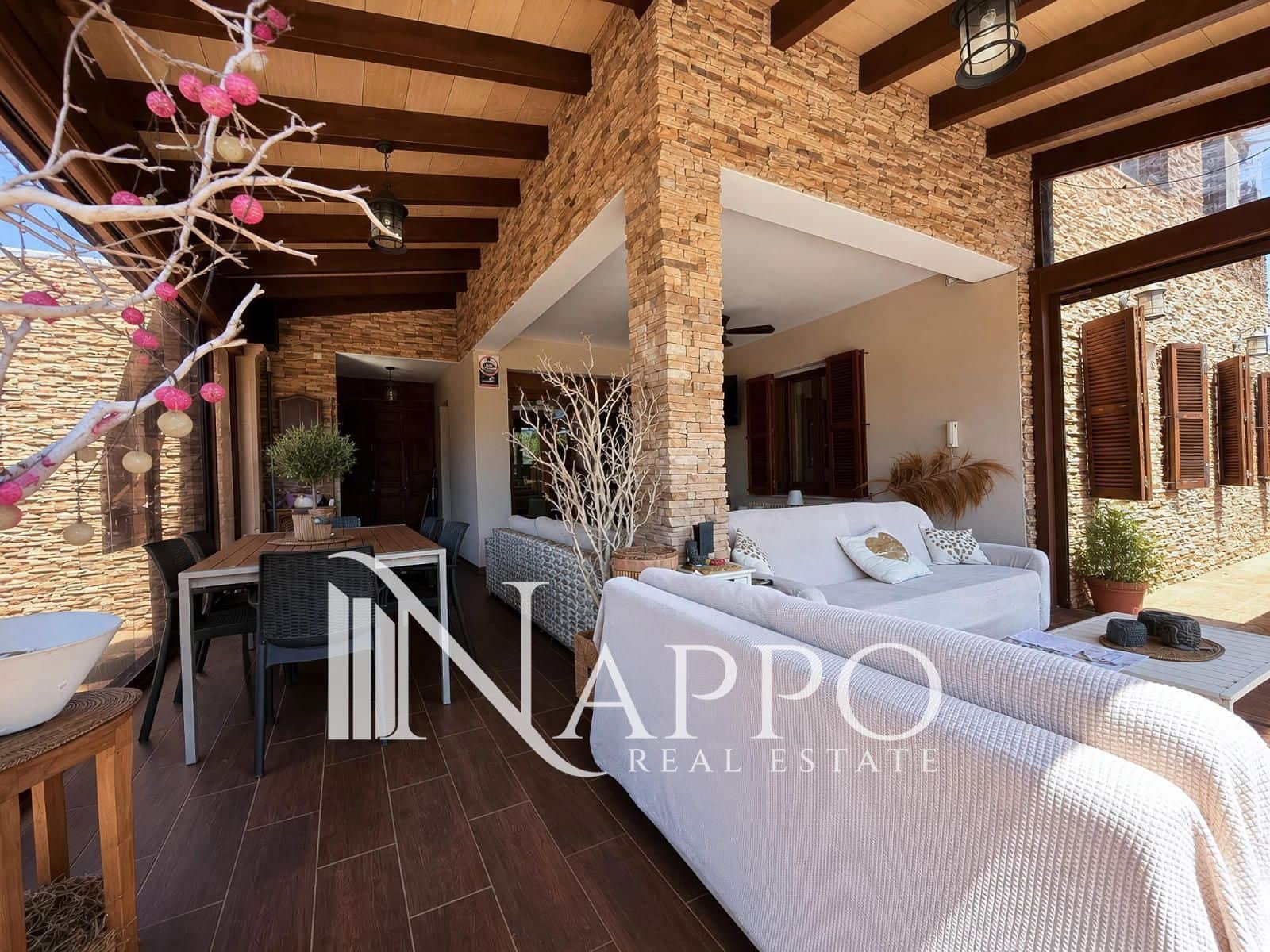4 bedroom Villa for sale in Palmanyola with pool garage - € 1,199,000 (Ref: 9918902)