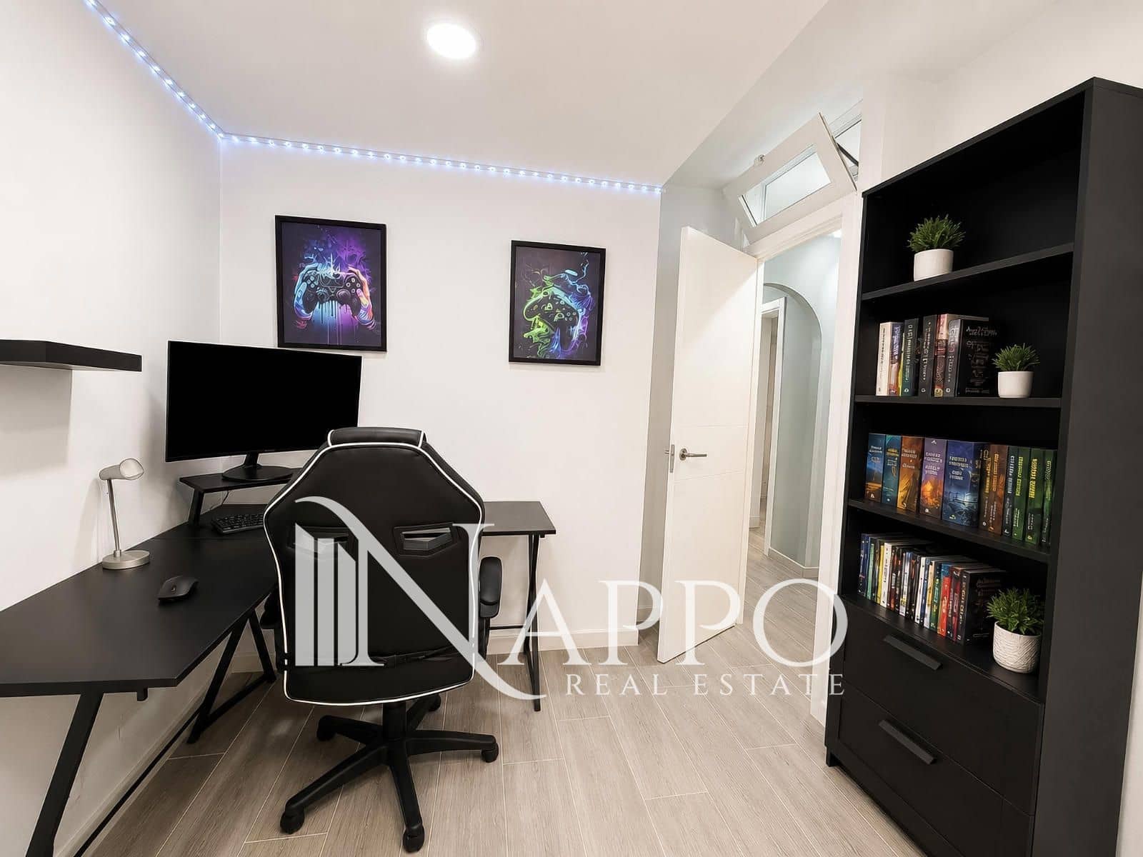 4 bedroom Flat for sale in Es Molinar / El Molinar with garage - € 530,000 (Ref: 9921481)