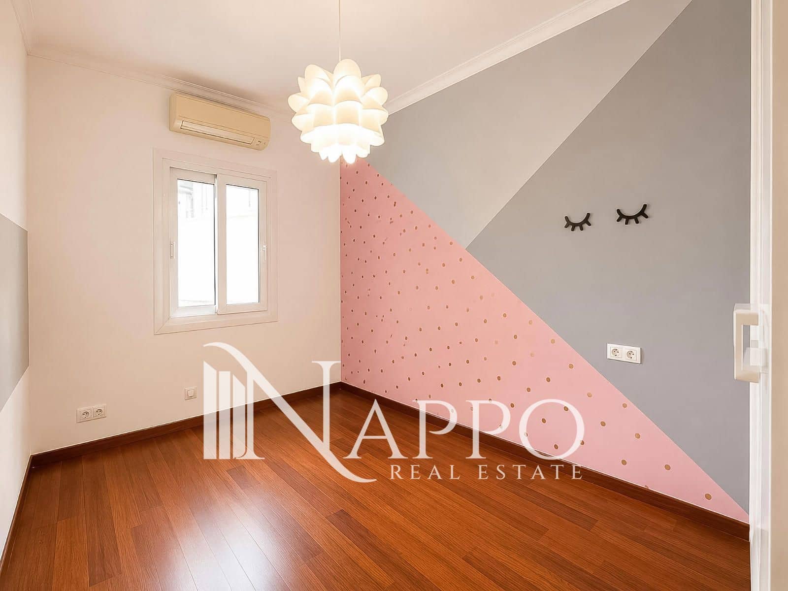 2 bedroom Flat for sale in Palma de Mallorca - € 595,000 (Ref: 9924859)