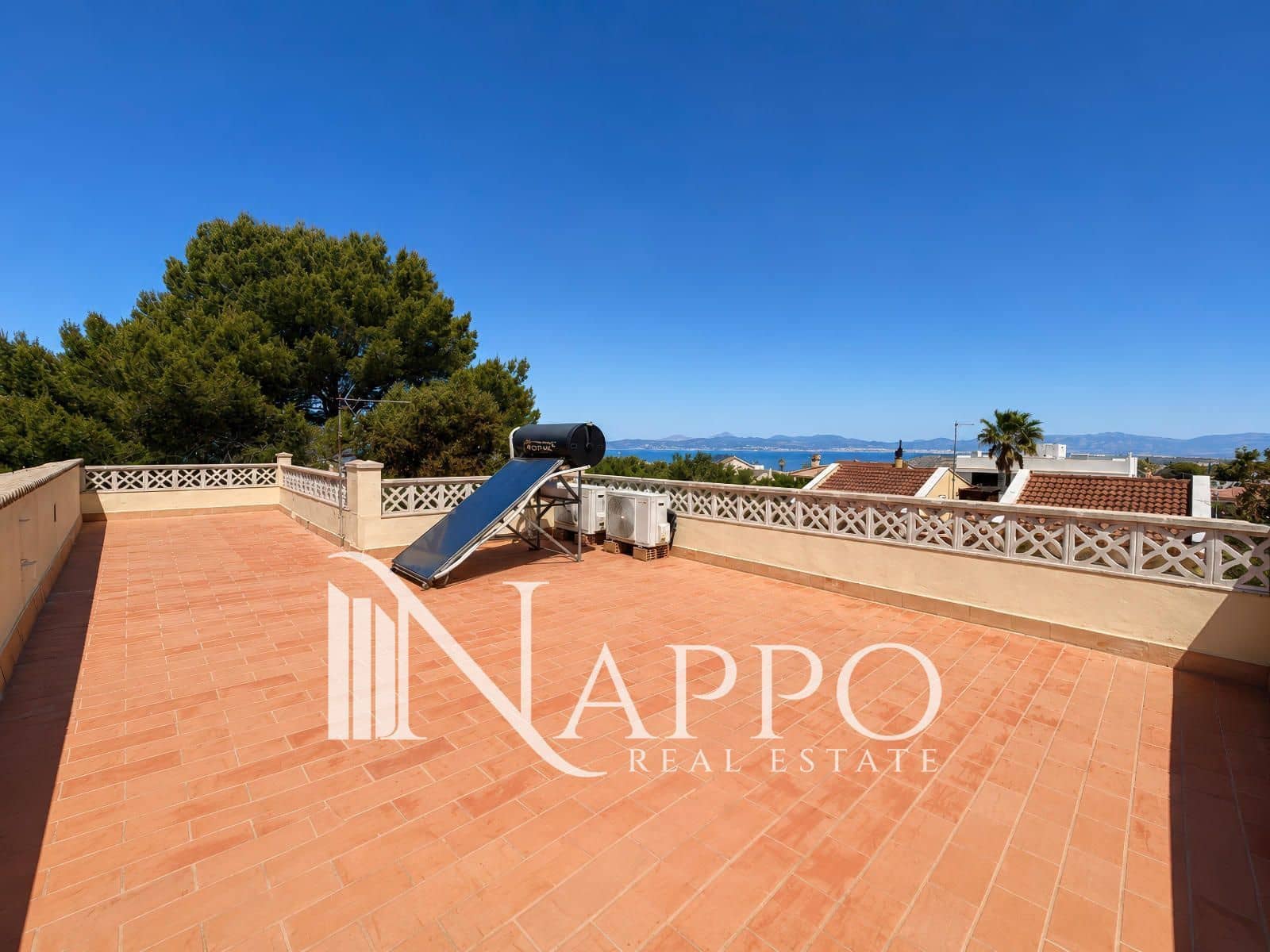 2 bedroom Villa for sale in Badia Blava with pool garage - € 699,000 (Ref: 9925247)