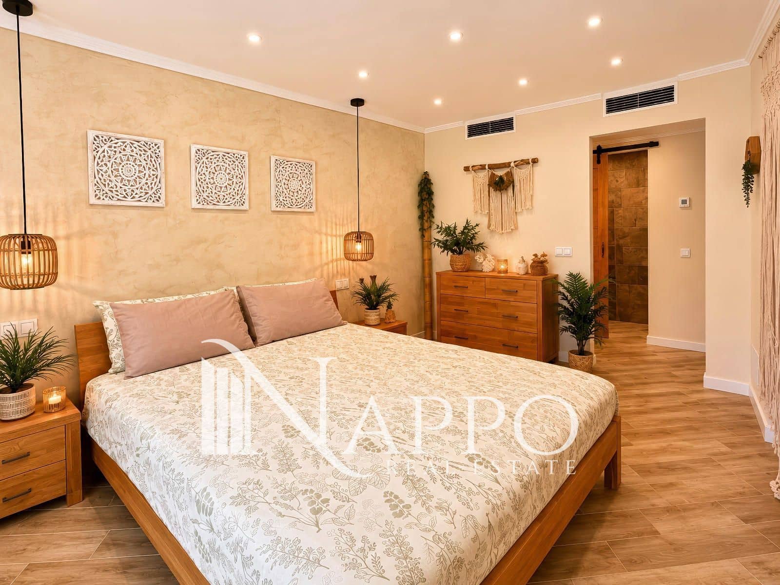 2 bedroom Villa for sale in Badia Blava with pool garage - € 699,000 (Ref: 9925247)
