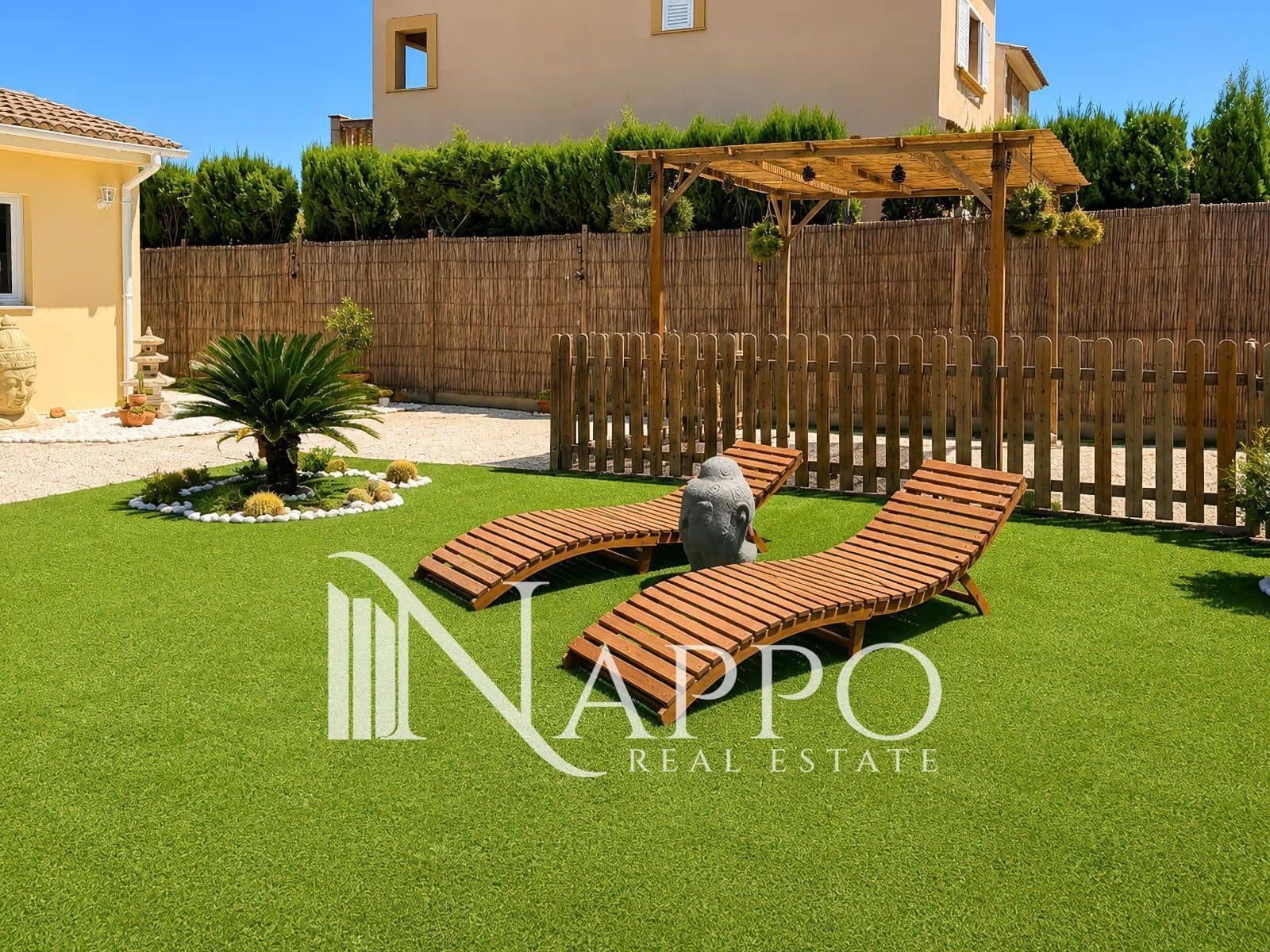 2 bedroom Villa for sale in Badia Blava with pool garage - € 699,000 (Ref: 9925247)